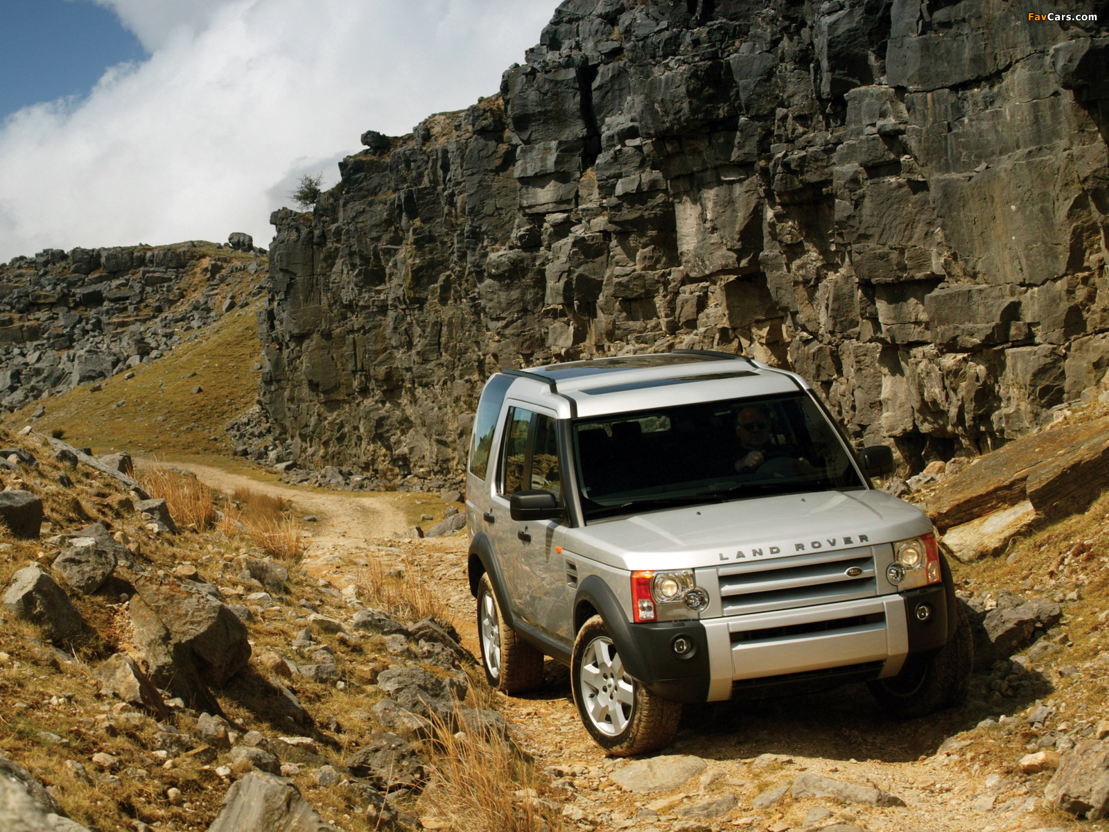 Land Rover Discovery 3 2005–08 wallpapers (1600 x 1200)