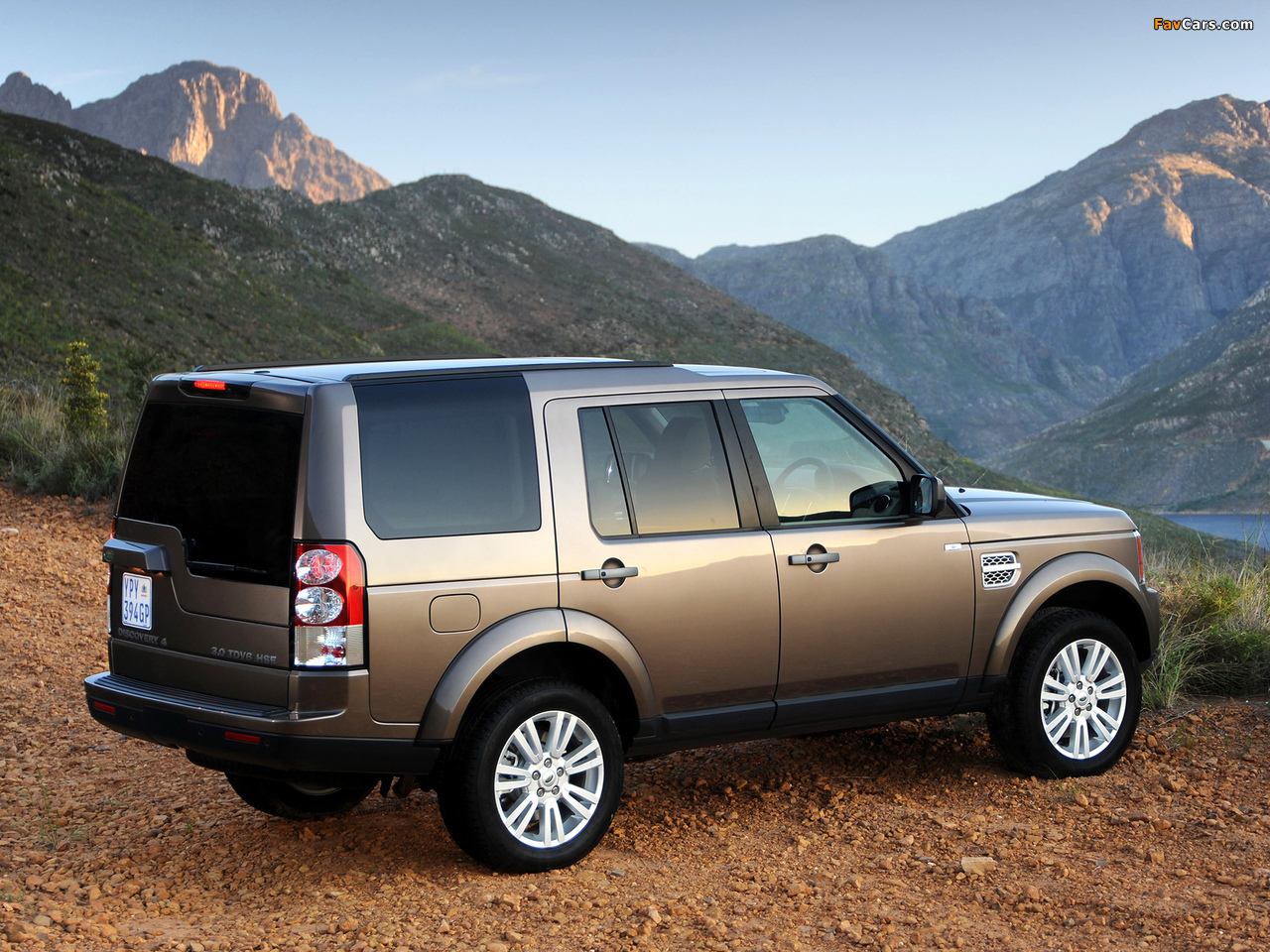 Land Rover Discovery 4 3.0 TDV6 ZA-spec 2009–13 wallpapers (1280 x 960)