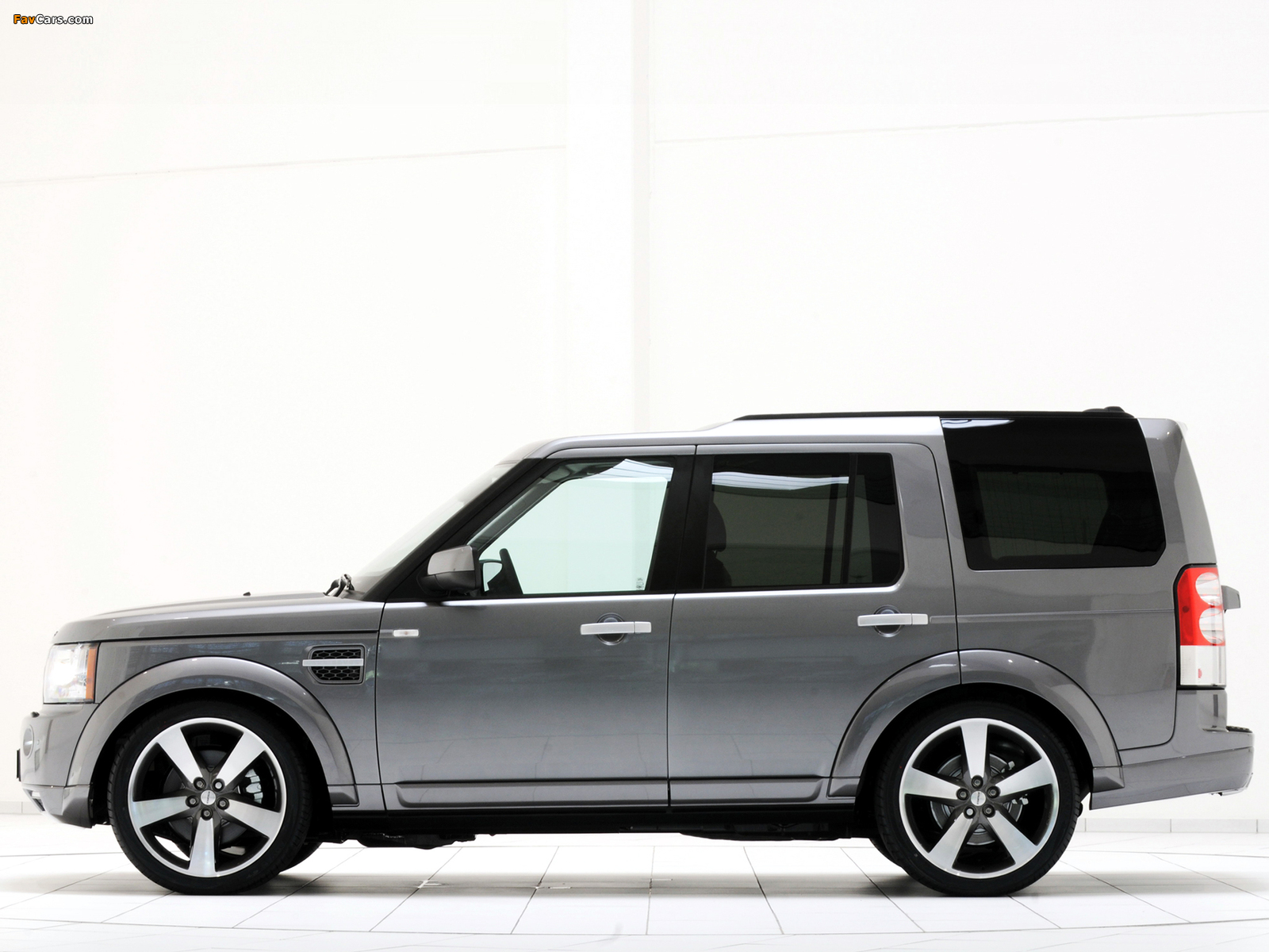 Startech Land Rover Discovery 4 2011 wallpapers (1600 x 1200)