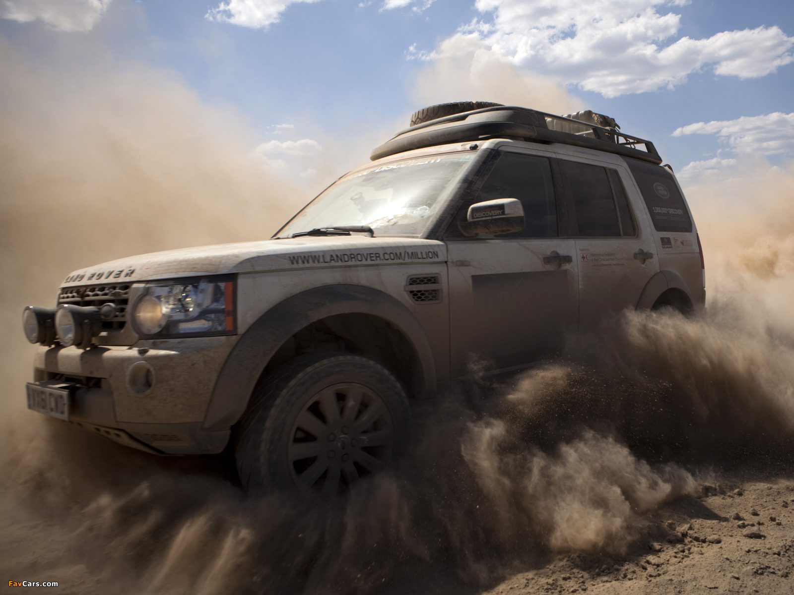 Land Rover Discovery 4 Expedition Vehicle 2012 wallpapers (1600 x 1200)
