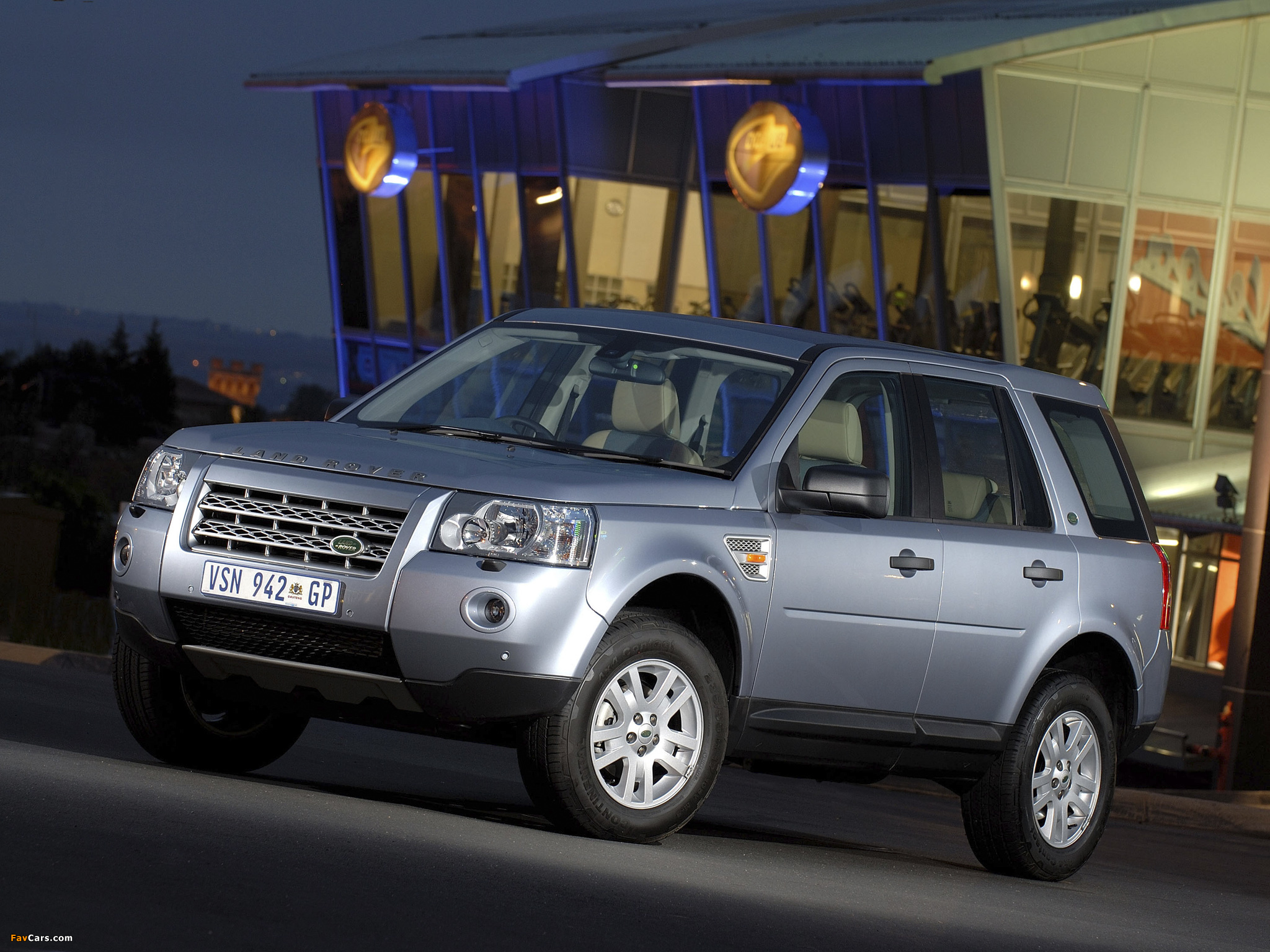 Images of Land Rover Freelander 2 ZA-spec 2007–10 (2048 x 1536)