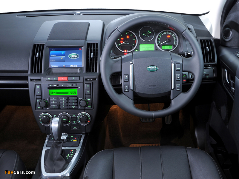 Images of Land Rover Freelander 2 SD4 ZA-spec 2010–12 (800 x 600)