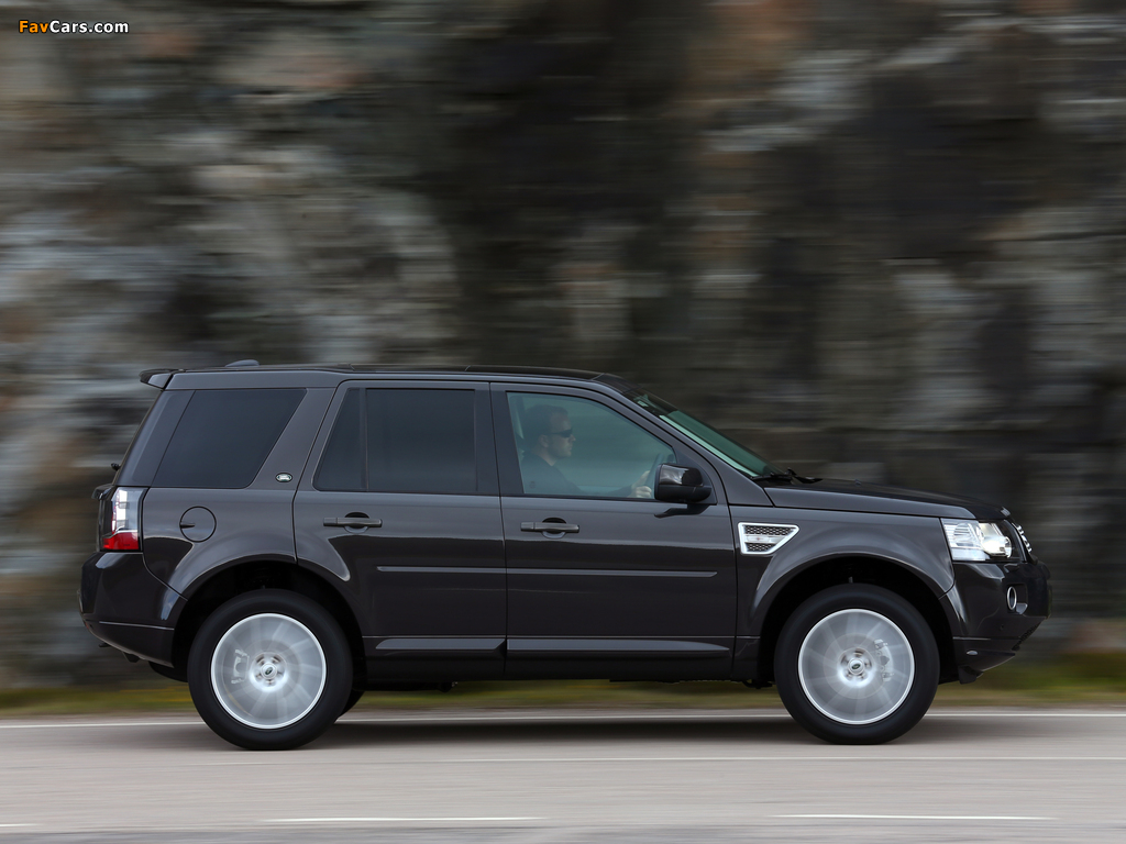 Images of Land Rover Freelander 2 SD4 2012 (1024 x 768)
