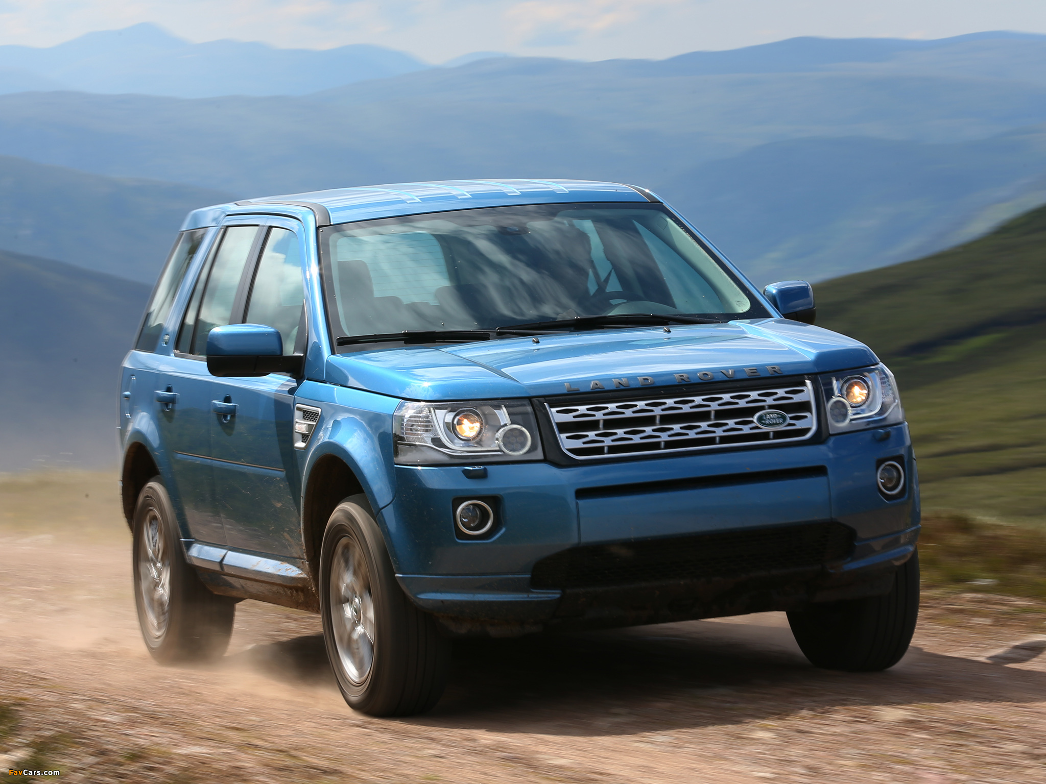 Images of Land Rover Freelander 2 SD4 2012 (2048 x 1536)