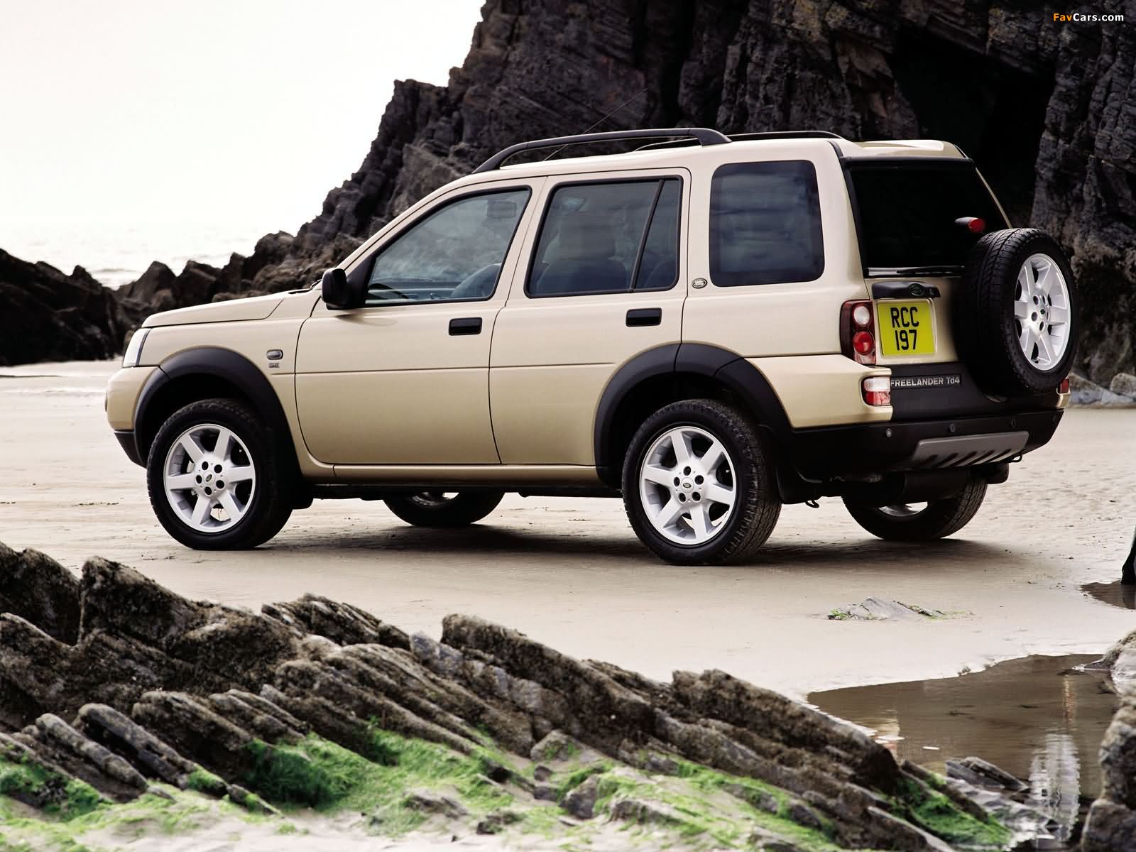 Images of Land Rover Freelander 5-door 2003–06 (1600 x 1200)