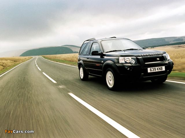 Land Rover Freelander 3-door 2003–06 pictures (640 x 480)