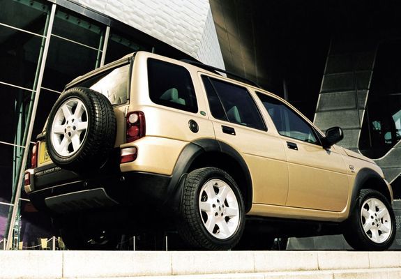 Land Rover Freelander 5-door 2003–06 pictures