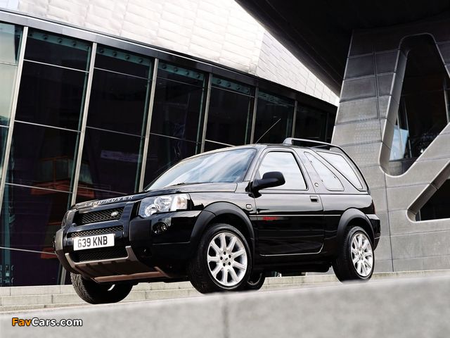 Land Rover Freelander 3-door 2003–06 wallpapers (640 x 480)