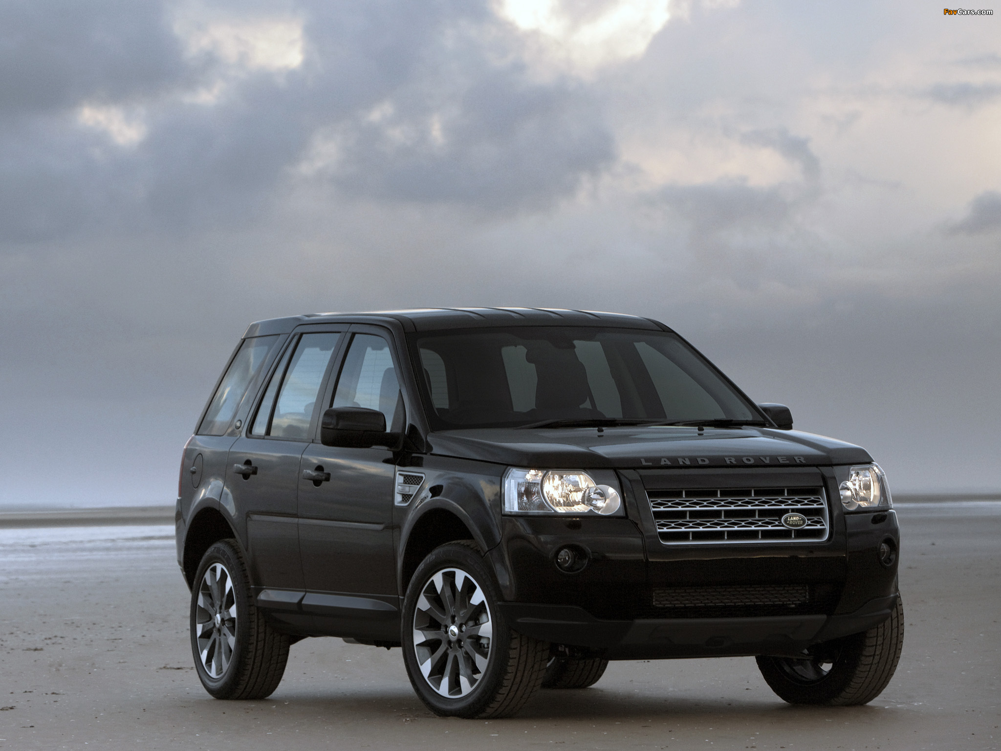 Land Rover Freelander 2 Sport UK-spec 2010 photos (2048 x 1536)