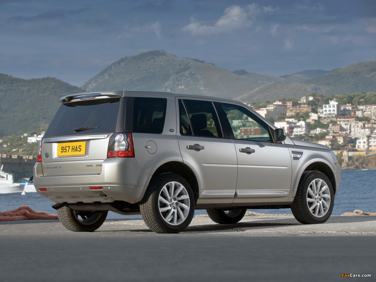 Land Rover Freelander 2 2010 wallpapers (1280 x 960)