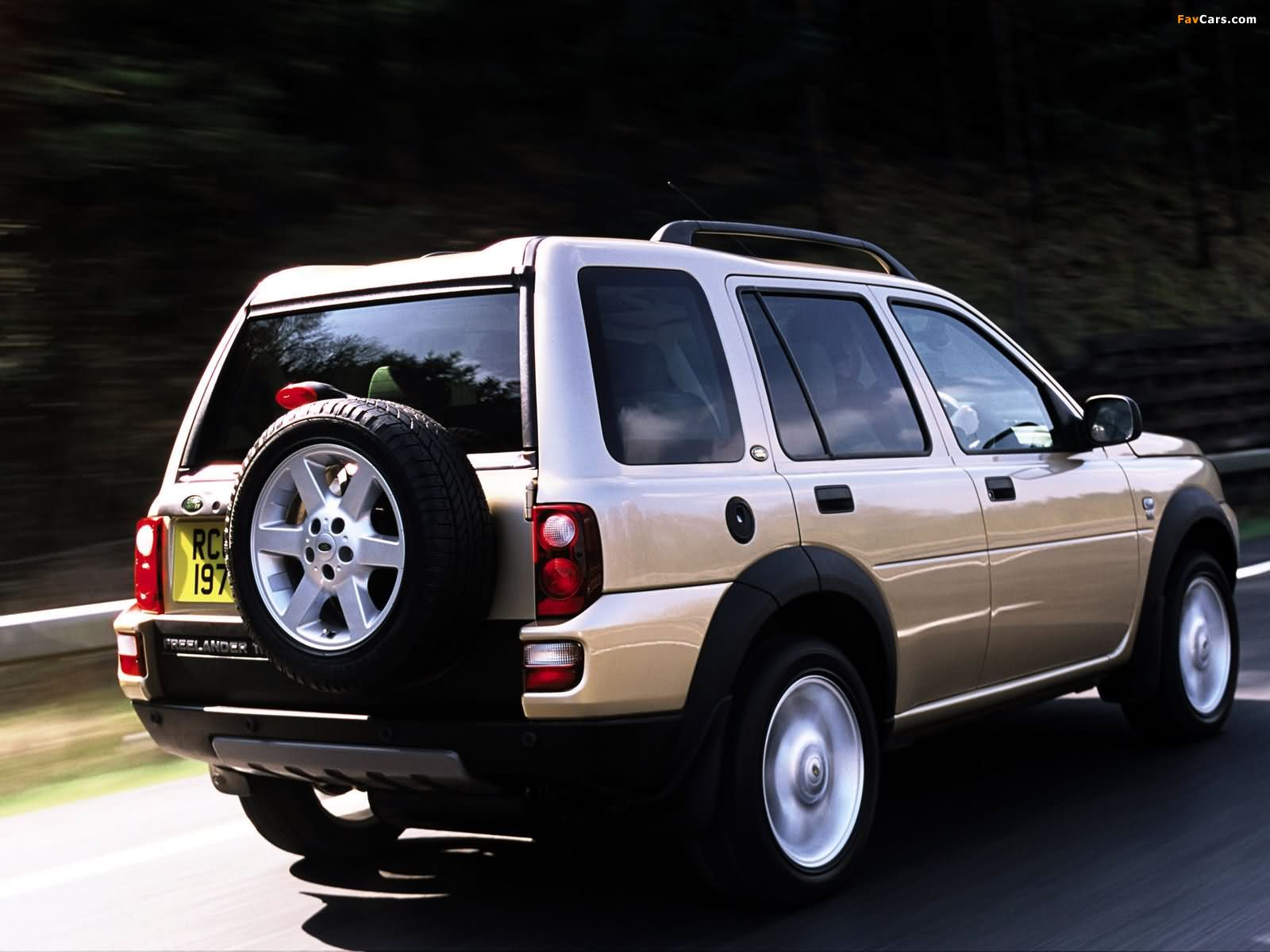 Land Rover Freelander 5-door 2003–06 images (1600 x 1200)