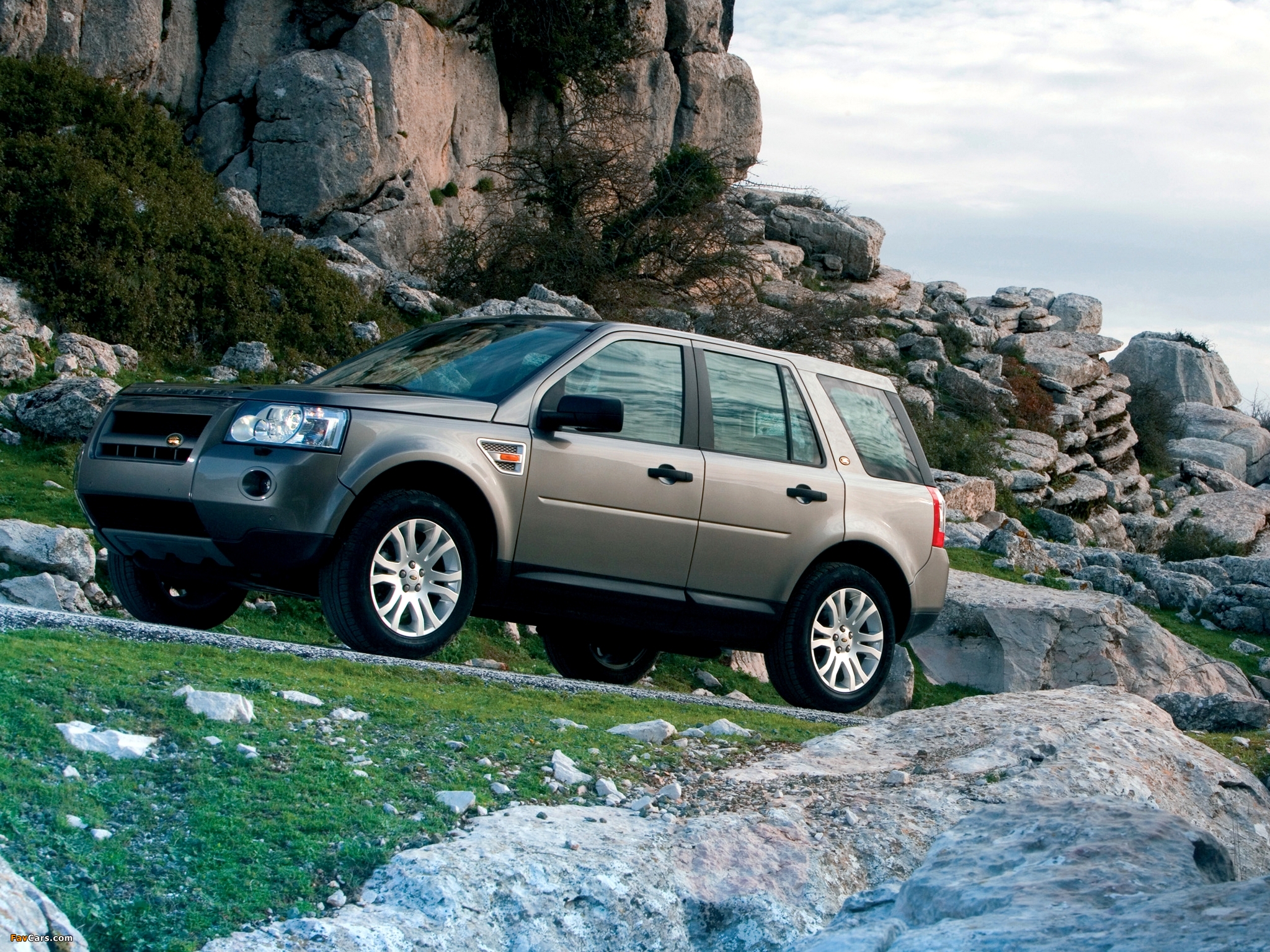 Pictures of Land Rover Freelander 2 2007–10 (2048 x 1536)