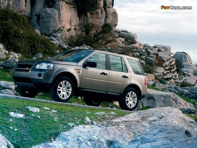 Pictures of Land Rover Freelander 2 2007–10 (640 x 480)