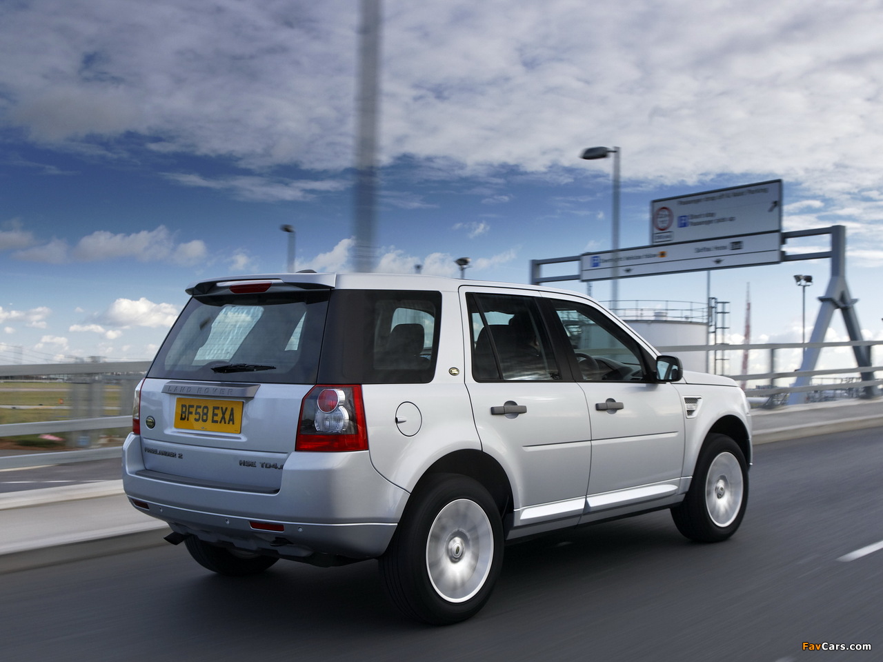 Pictures of Land Rover Freelander 2 TD4_e 2008–10 (1280 x 960)