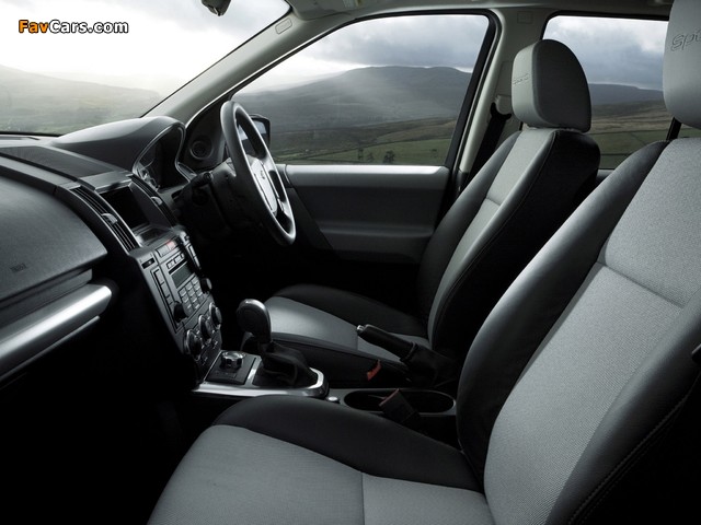 Pictures of Land Rover Freelander 2 Sport UK-spec 2010 (640 x 480)