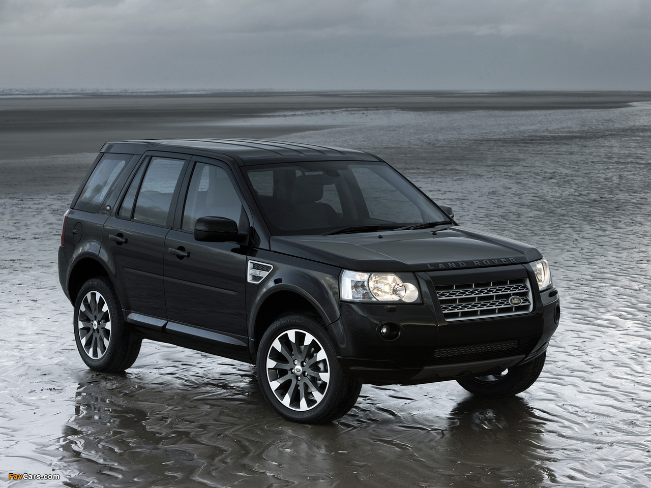 Land Rover Freelander 2 Sport UK-spec 2010 wallpapers (1280 x 960)