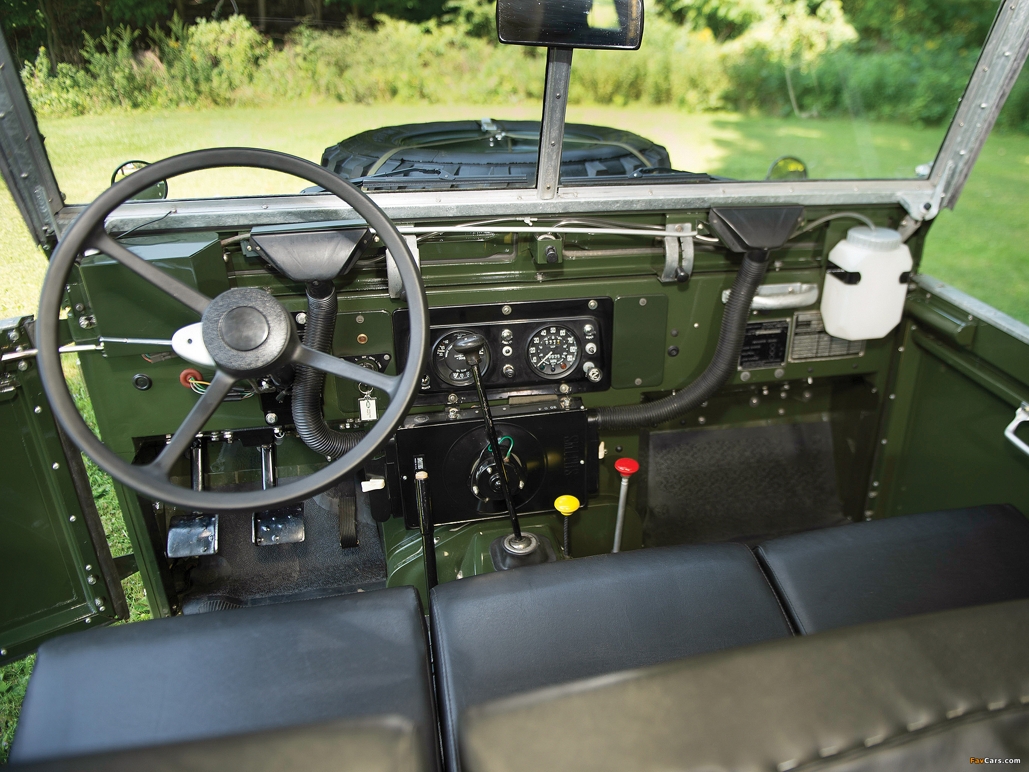 Land Rover Lightweight (Series IIA) 1968–72 wallpapers (2048 x 1536)