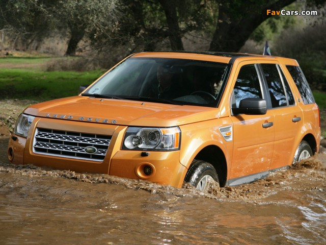 Land Rover LR2 HSE 2006–10 images (640 x 480)