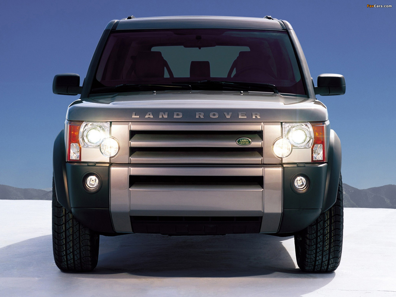Land Rover LR3 2005–08 wallpapers (1600 x 1200)