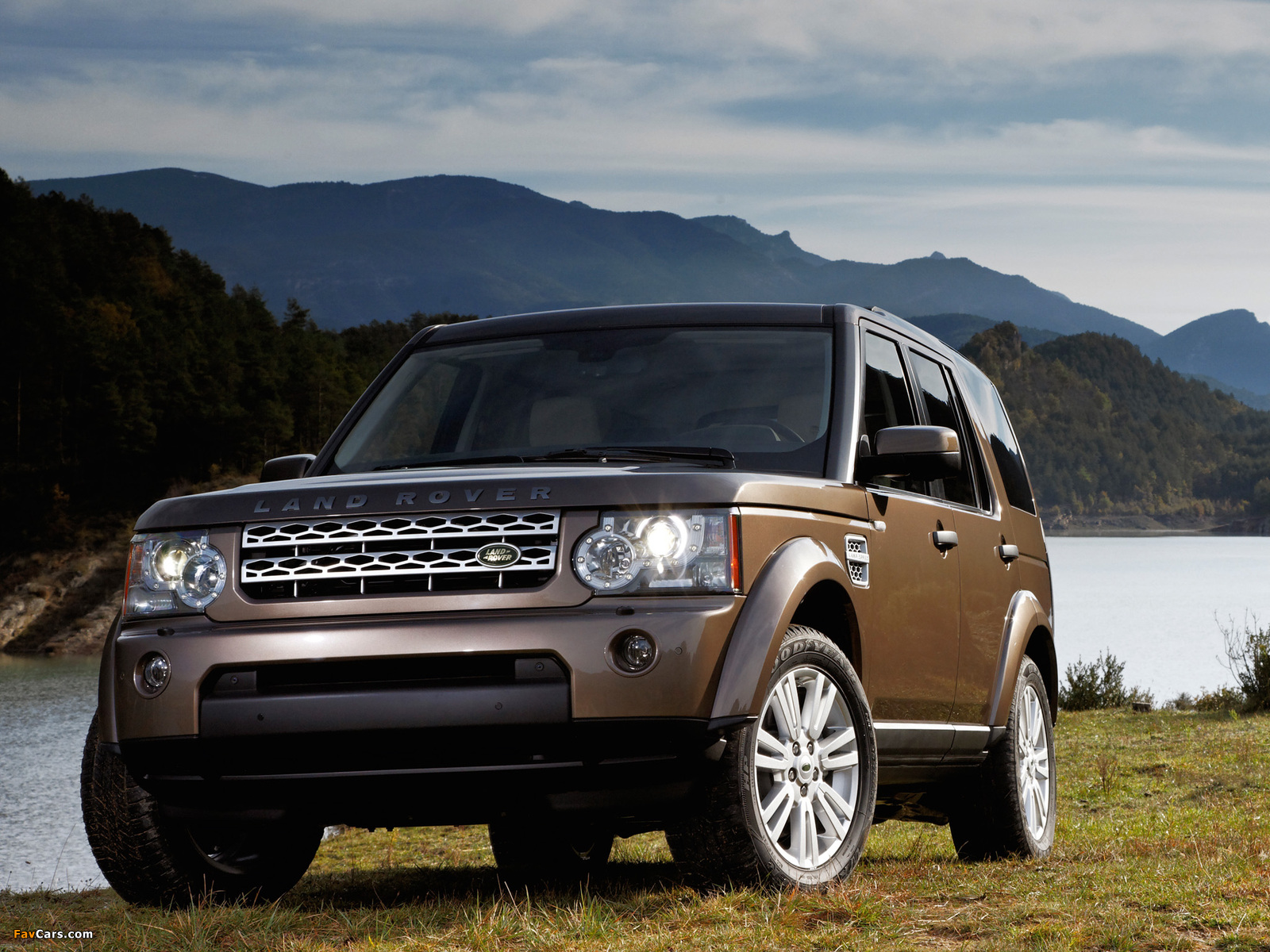 Land Rover LR4 2009 pictures (1600 x 1200)