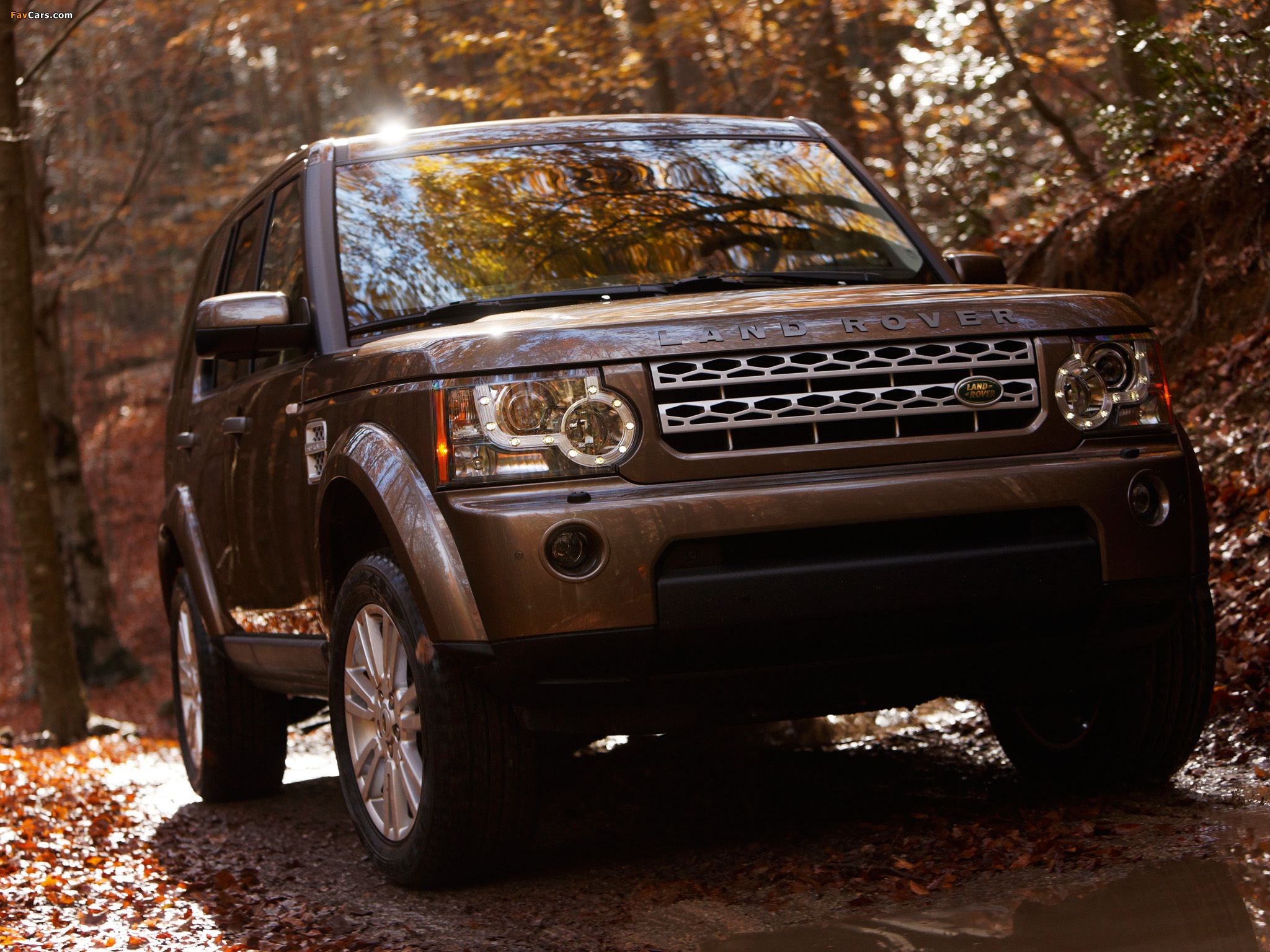 Land Rover LR4 2009 wallpapers (2048 x 1536)