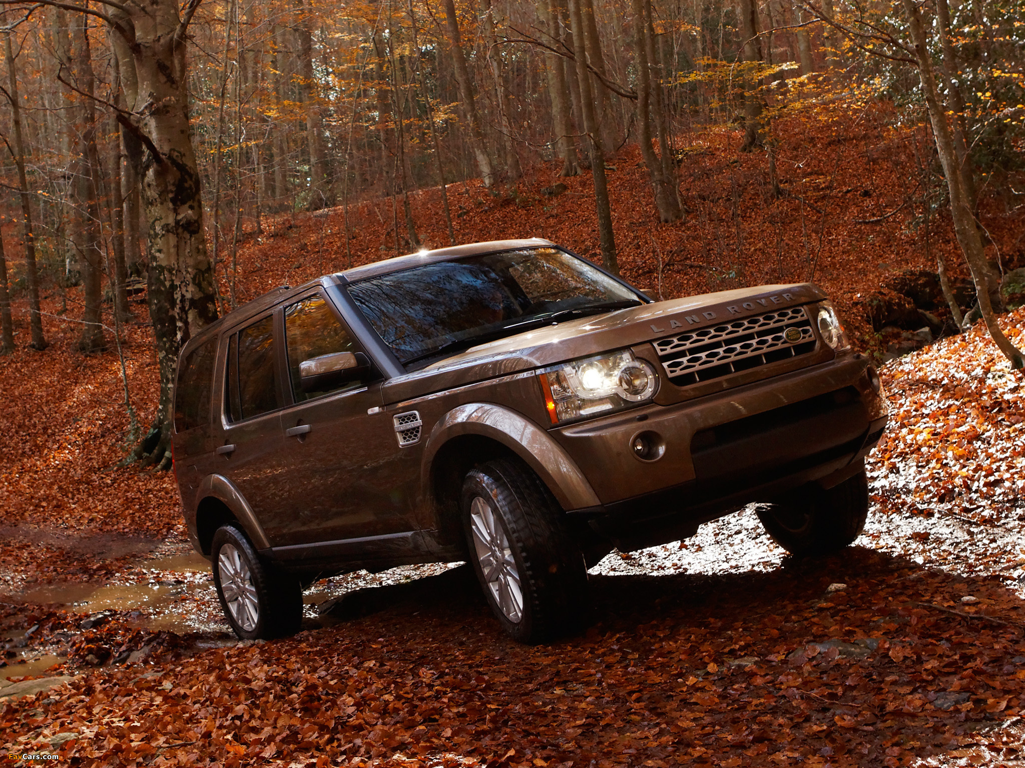 Land Rover LR4 2009 wallpapers (2048 x 1536)