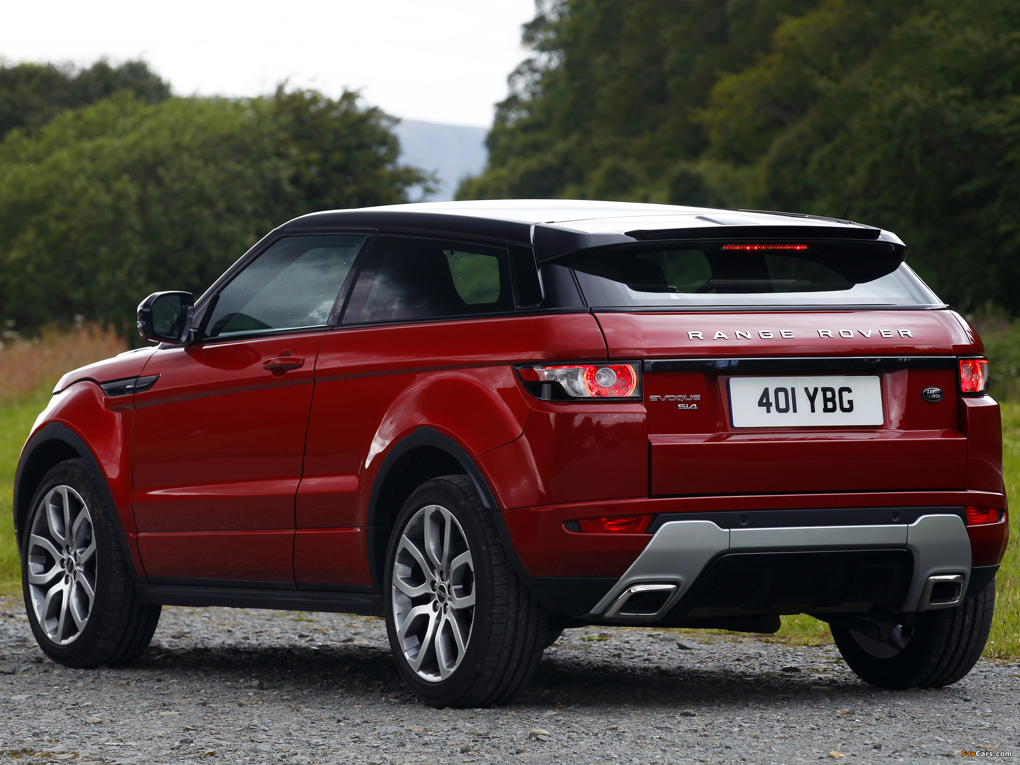 Images of Range Rover Evoque Coupe Si4 Dynamic UK-spec 2011 (2048 x 1536)