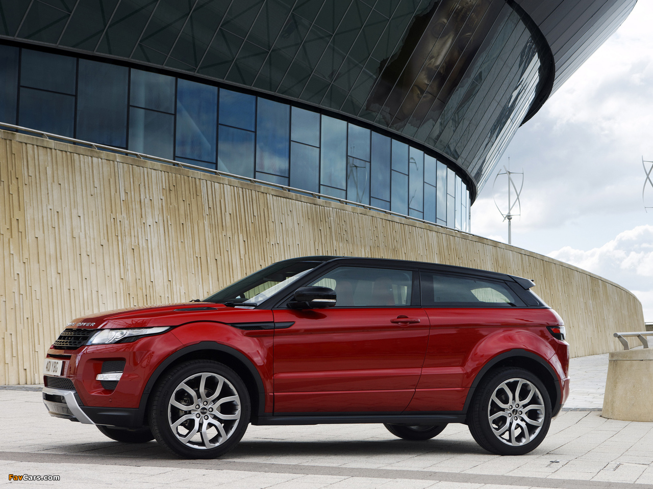 Range Rover Evoque Coupe Si4 Dynamic UK-spec 2011 images (1280 x 960)