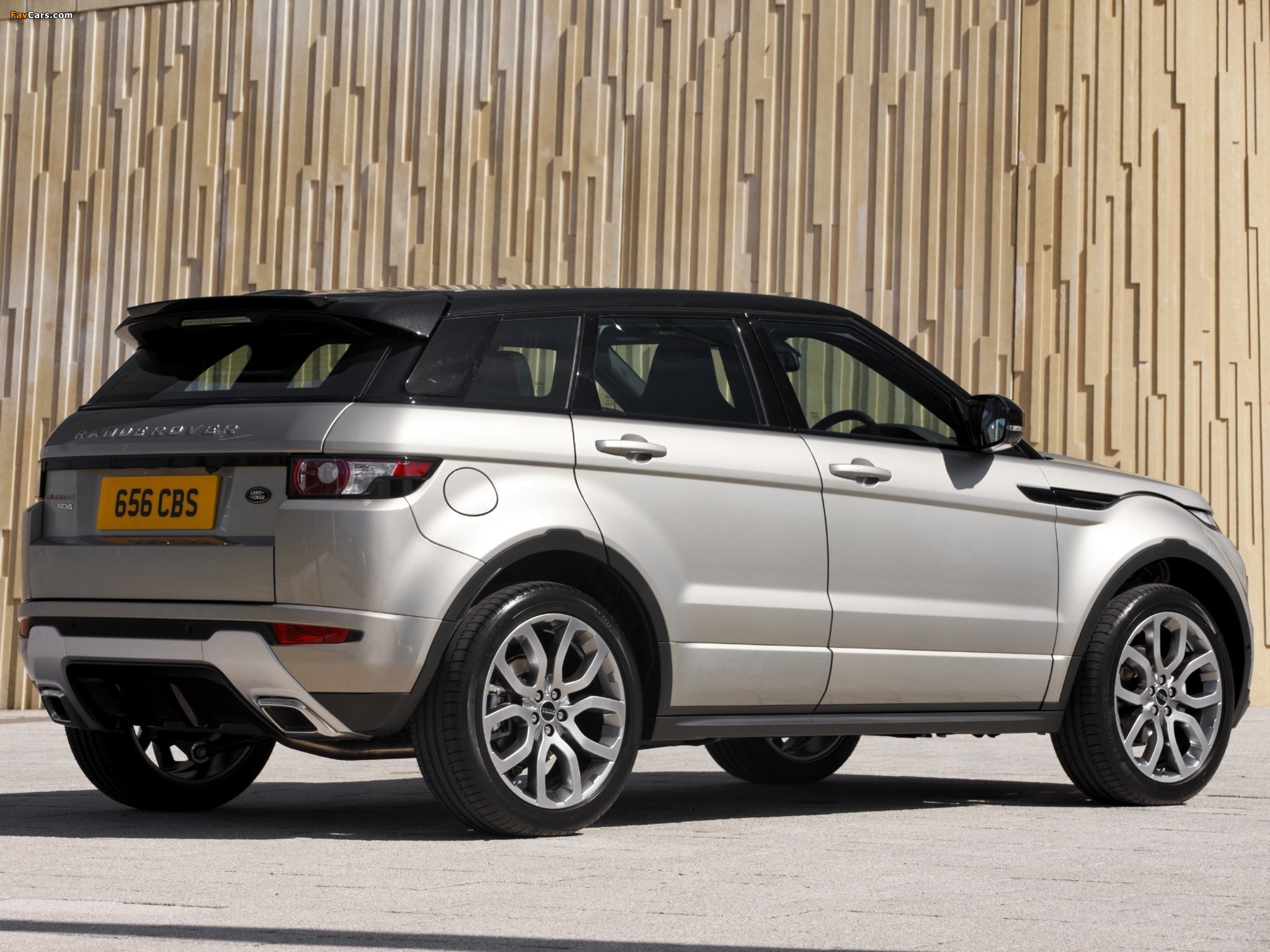 Range Rover Evoque SD4 Dynamic UK-spec 2011 images (2048 x 1536)