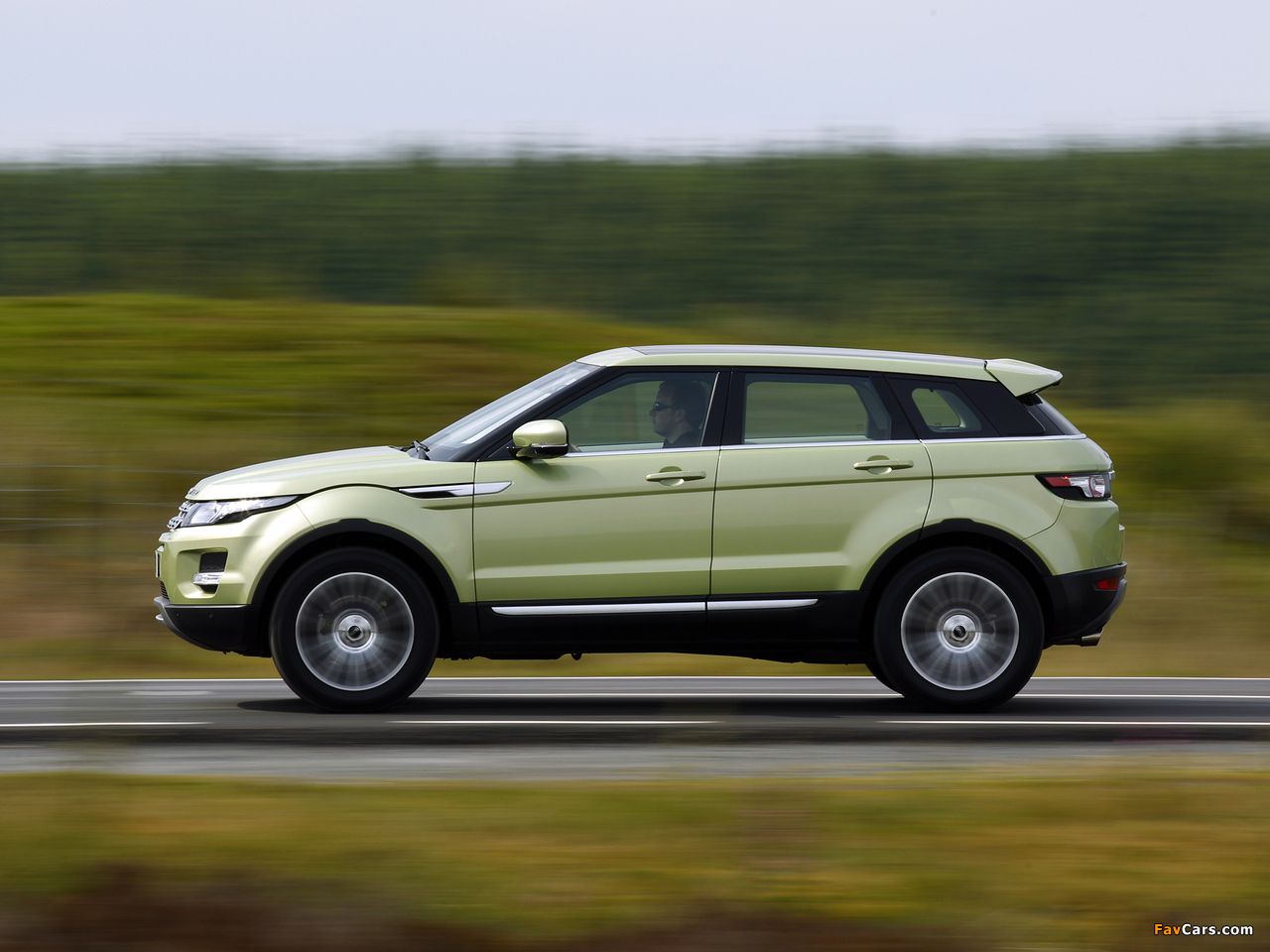 Range Rover Evoque SD4 Prestige 2011 photos (1280 x 960)