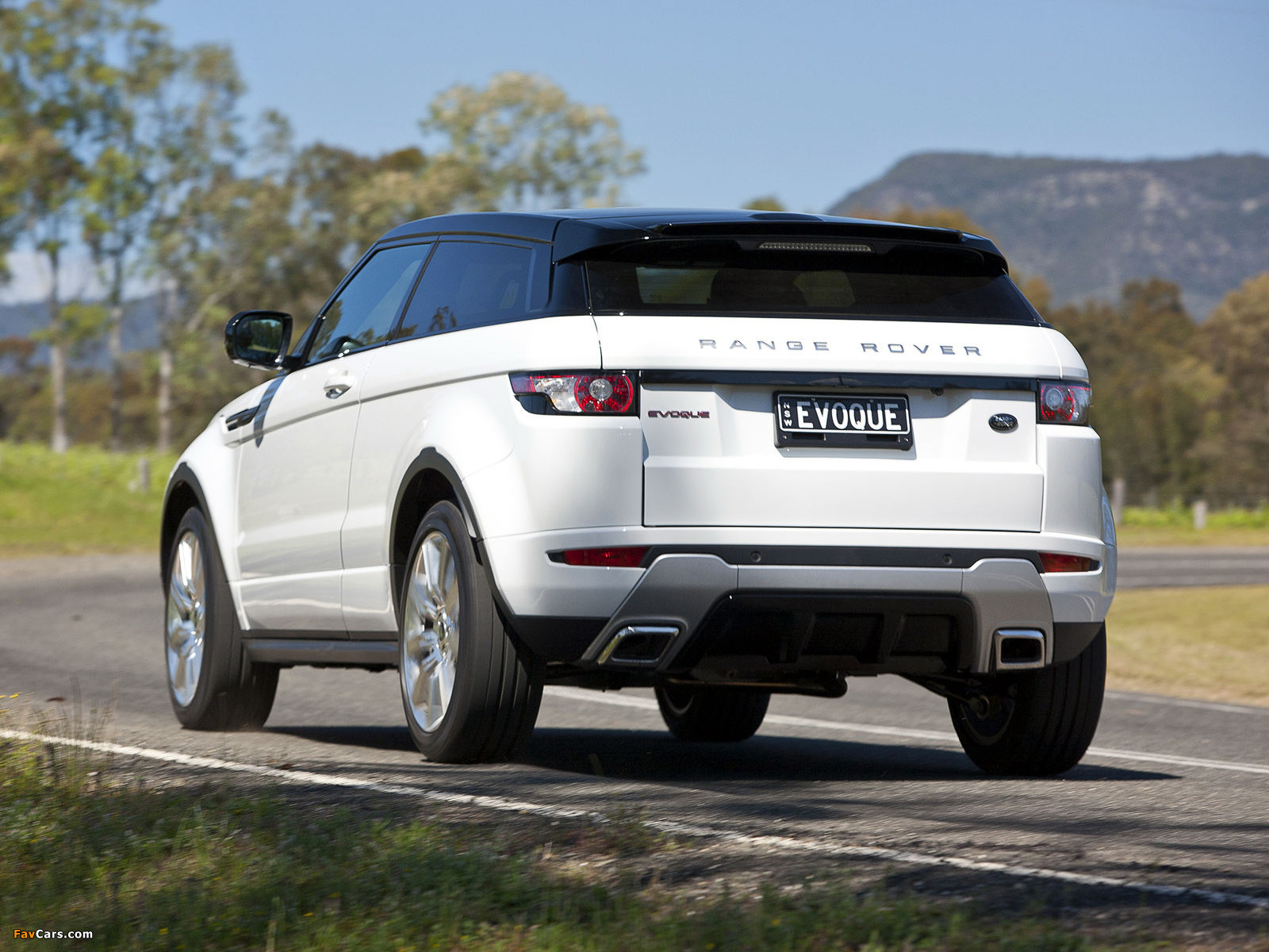 Range Rover Evoque Coupe Dynamic AU-spec 2011 photos (1600 x 1200)