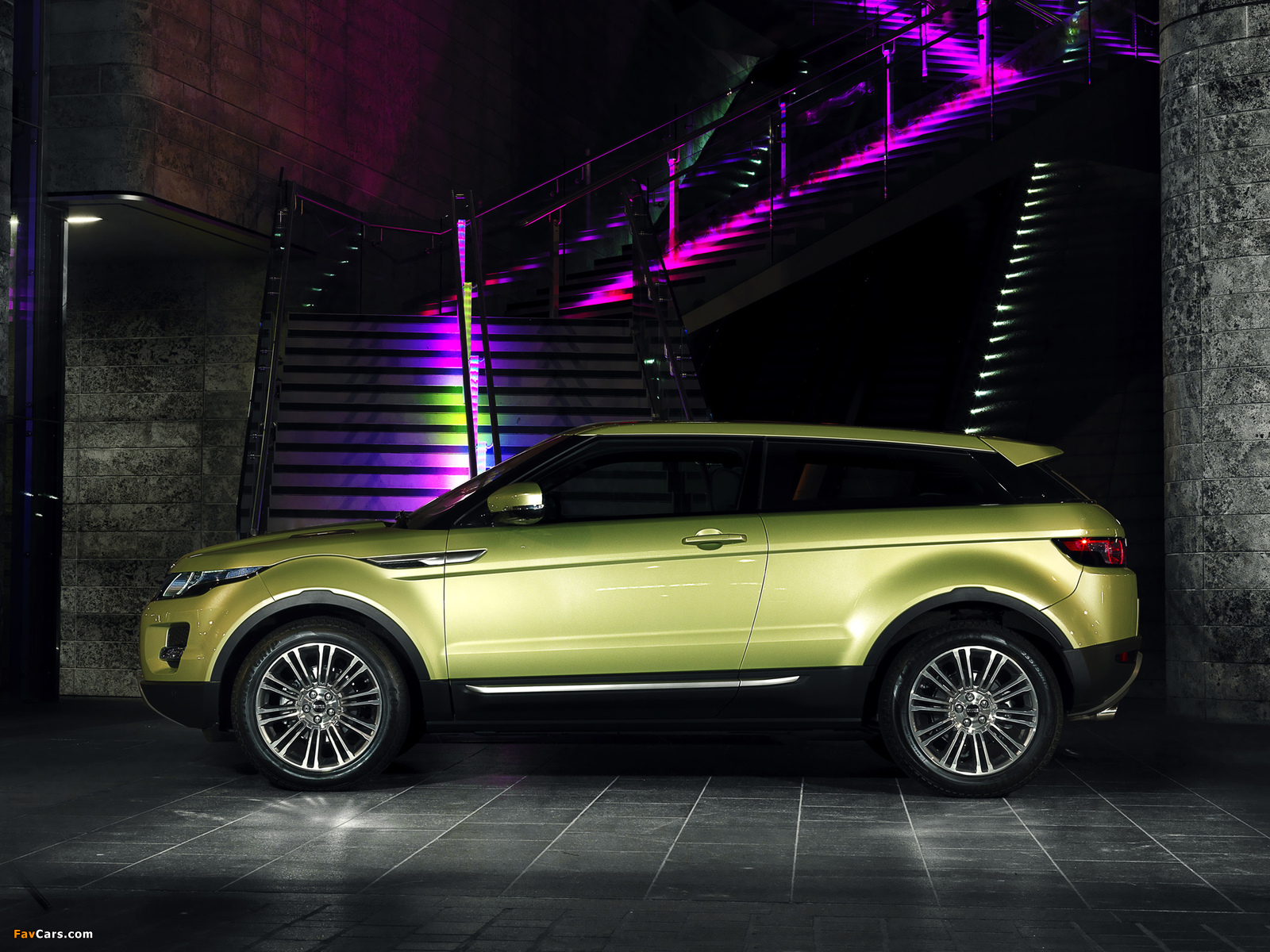 Range Rover Evoque Coupe Prestige 2011 pictures (1600 x 1200)