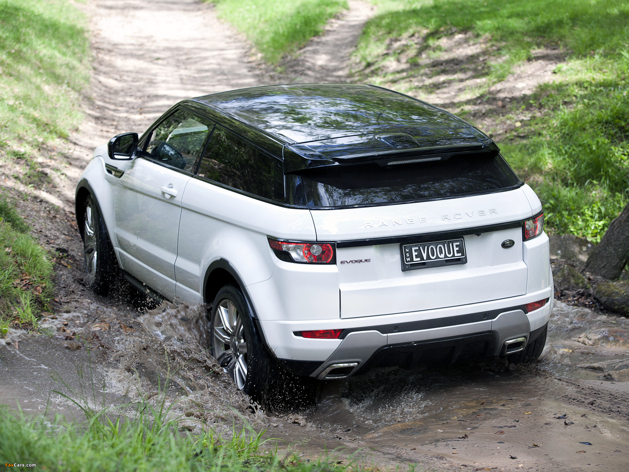 Range Rover Evoque Coupe Dynamic AU-spec 2011 pictures (2048 x 1536)