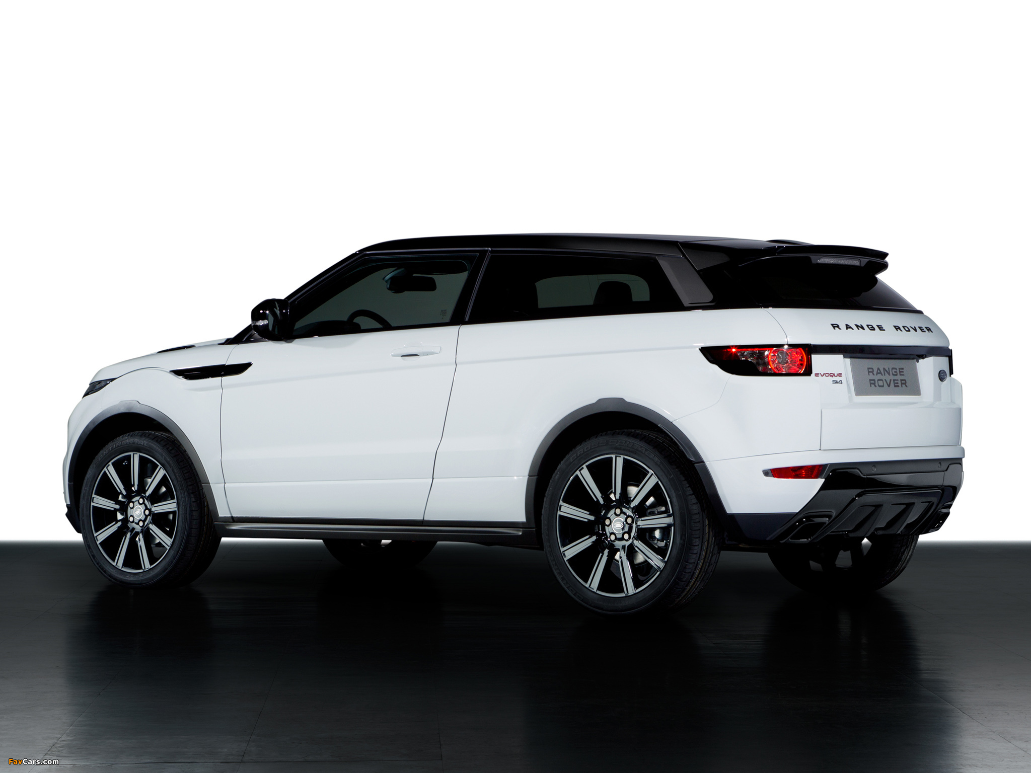 Range Rover Evoque Coupe Black Design Pack 2013 images (2048 x 1536)
