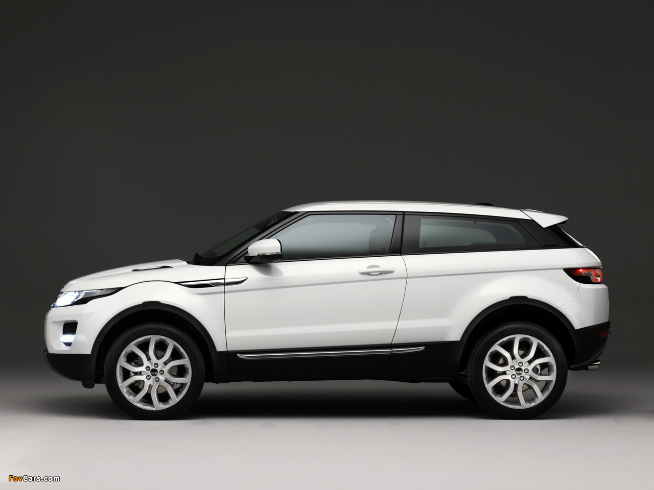 Photos of Range Rover Evoque Coupe Prestige 2011 (1280 x 960)