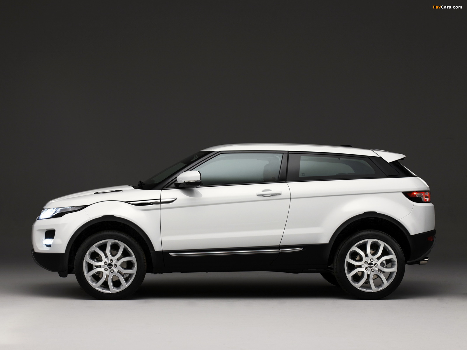 Photos of Range Rover Evoque Coupe Prestige 2011 (1600 x 1200)