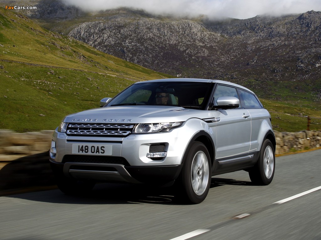 Pictures of Range Rover Evoque Coupe Si4 Prestige UK-spec 2011 (1024 x 768)