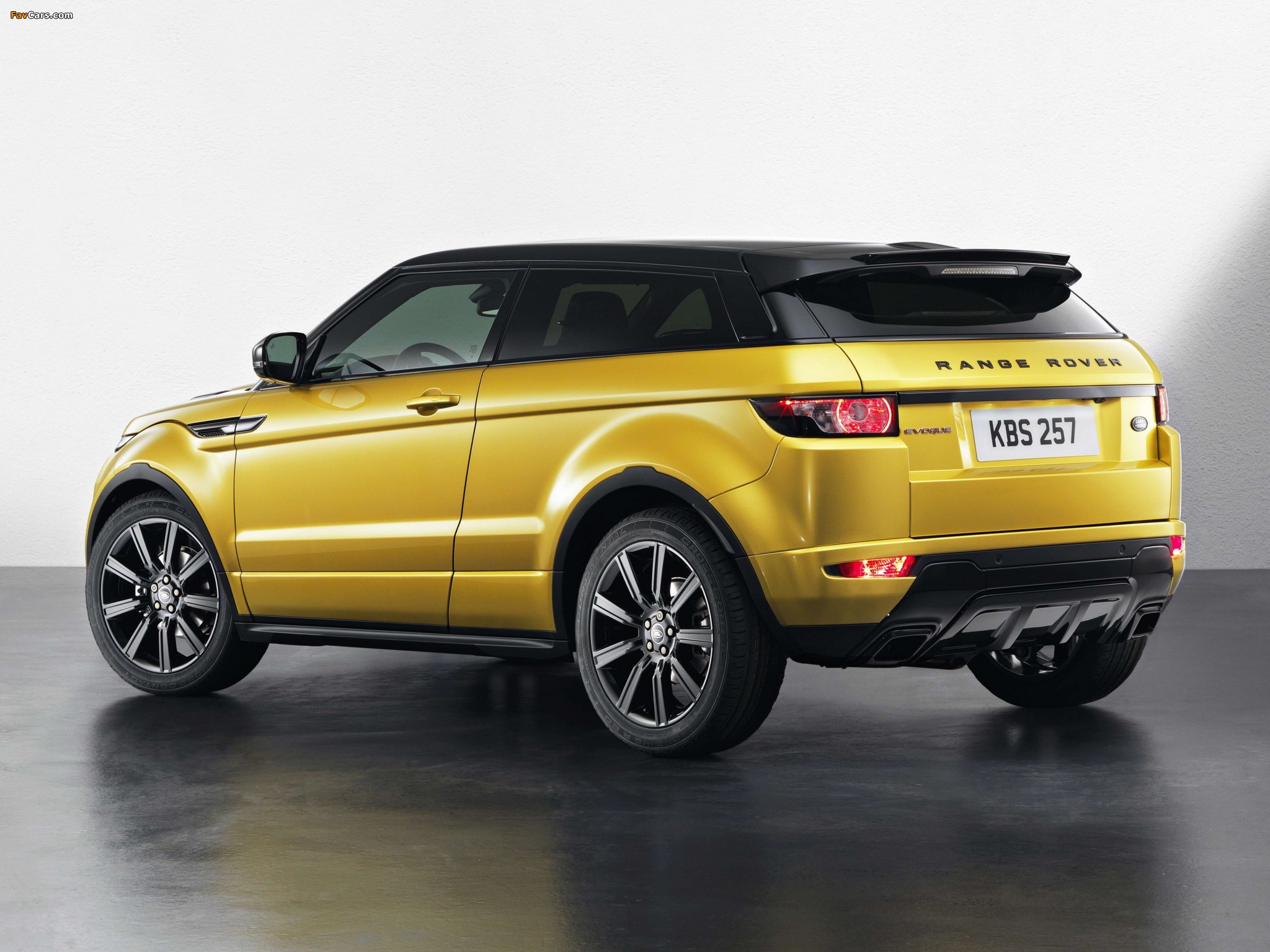 Range Rover Evoque Coupe Sicilian Yellow 2013 wallpapers (2048 x 1536)
