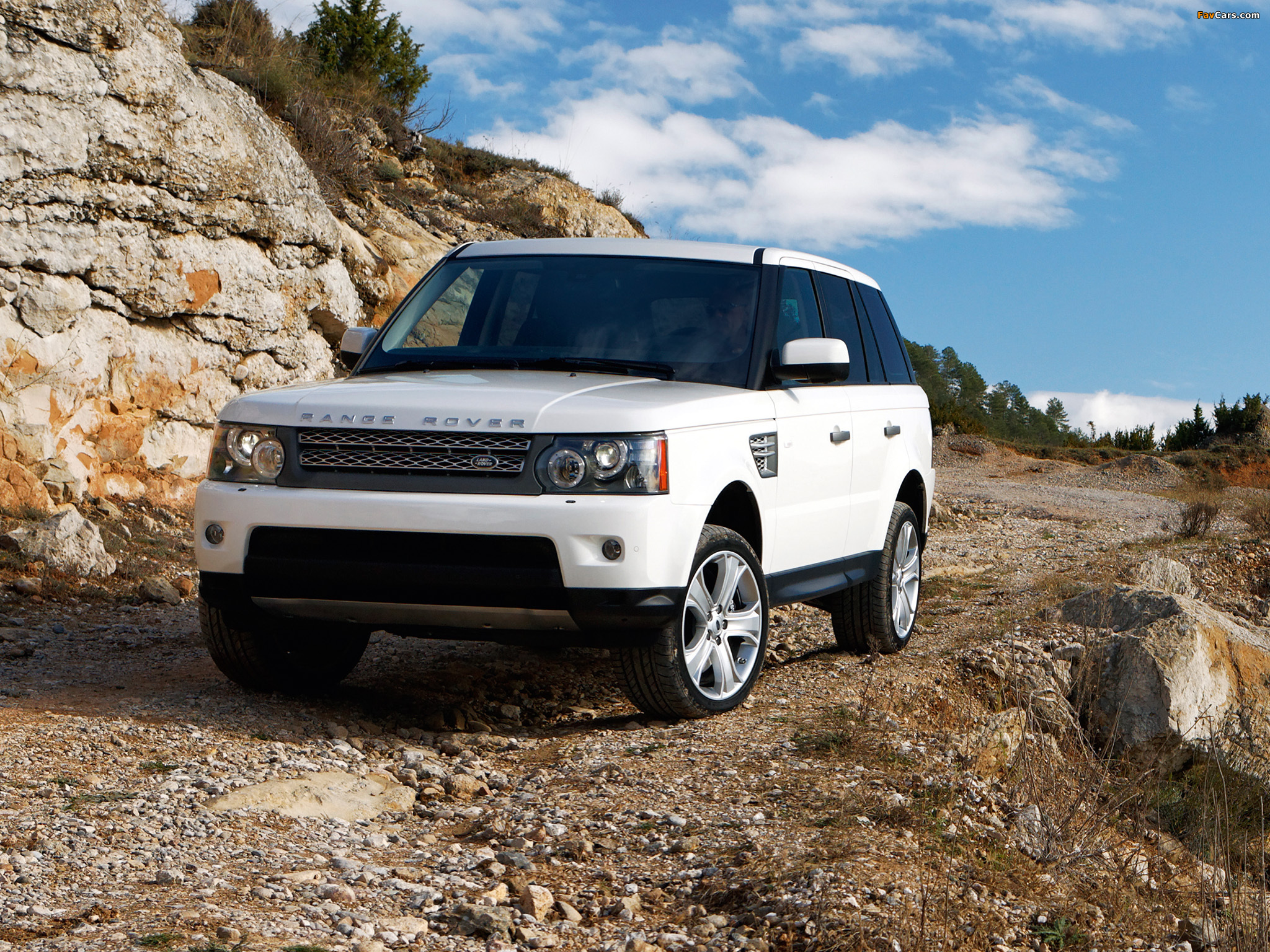 Range Rover Sport Supercharged 2009–13 wallpapers (2048 x 1536)