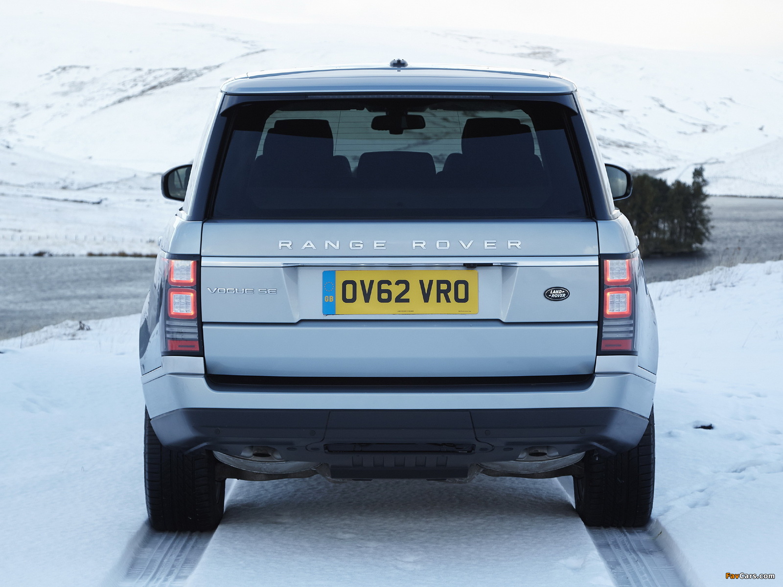 Images of Range Rover Vogue SE TDV6 UK-spec (L405) 2012 (1600 x 1200)