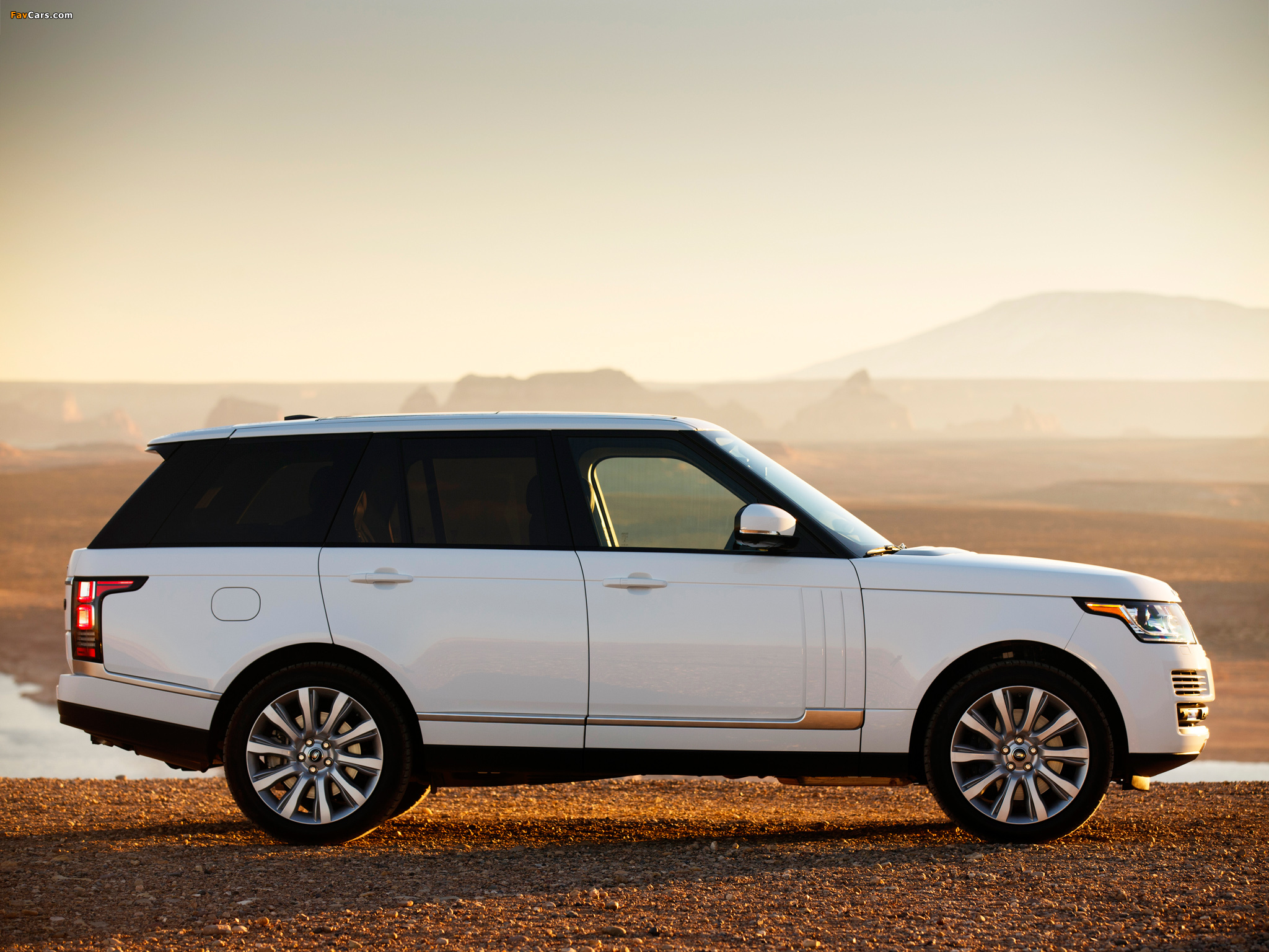 Images of Range Rover Supercharged US-spec (L405) 2013 (2048 x 1536)