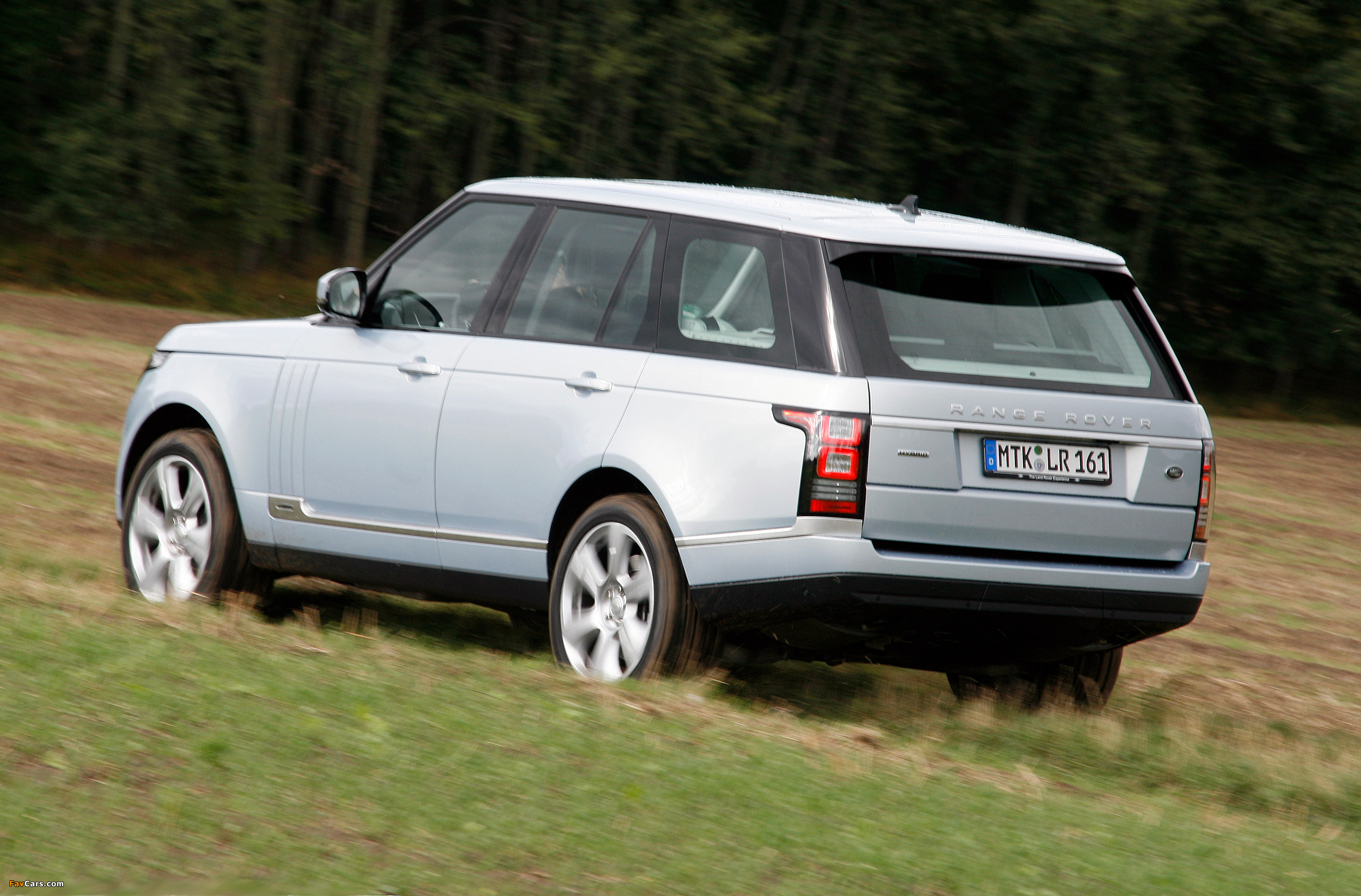 Images of Range Rover Hybrid (L405) 2014 (2500 x 1647)