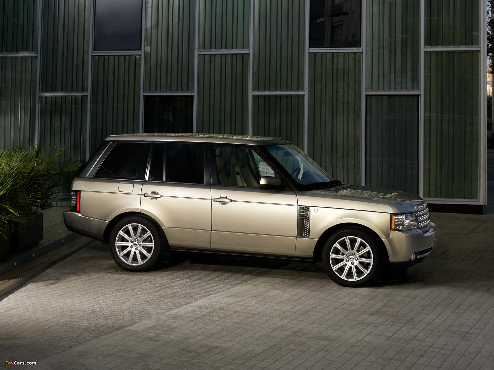 Range Rover Supercharged (L322) 2009–12 images (1600 x 1200)