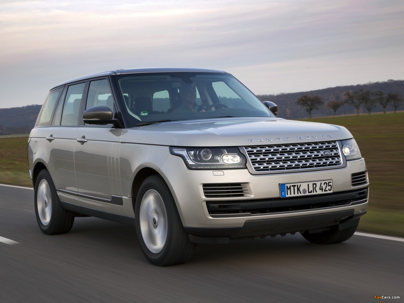 Range Rover Vogue SDV8 (L405) 2012 pictures (1600 x 1200)