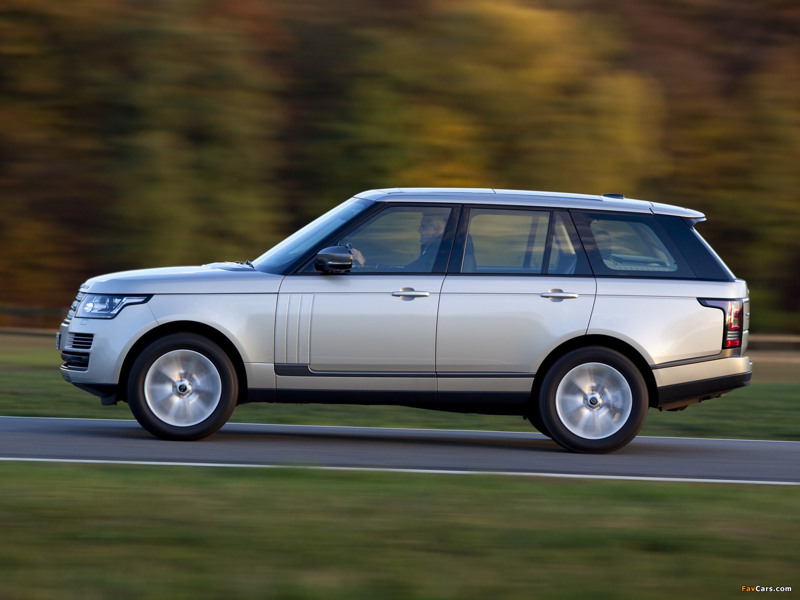 Range Rover Vogue SDV8 (L405) 2012 pictures (1600 x 1200)