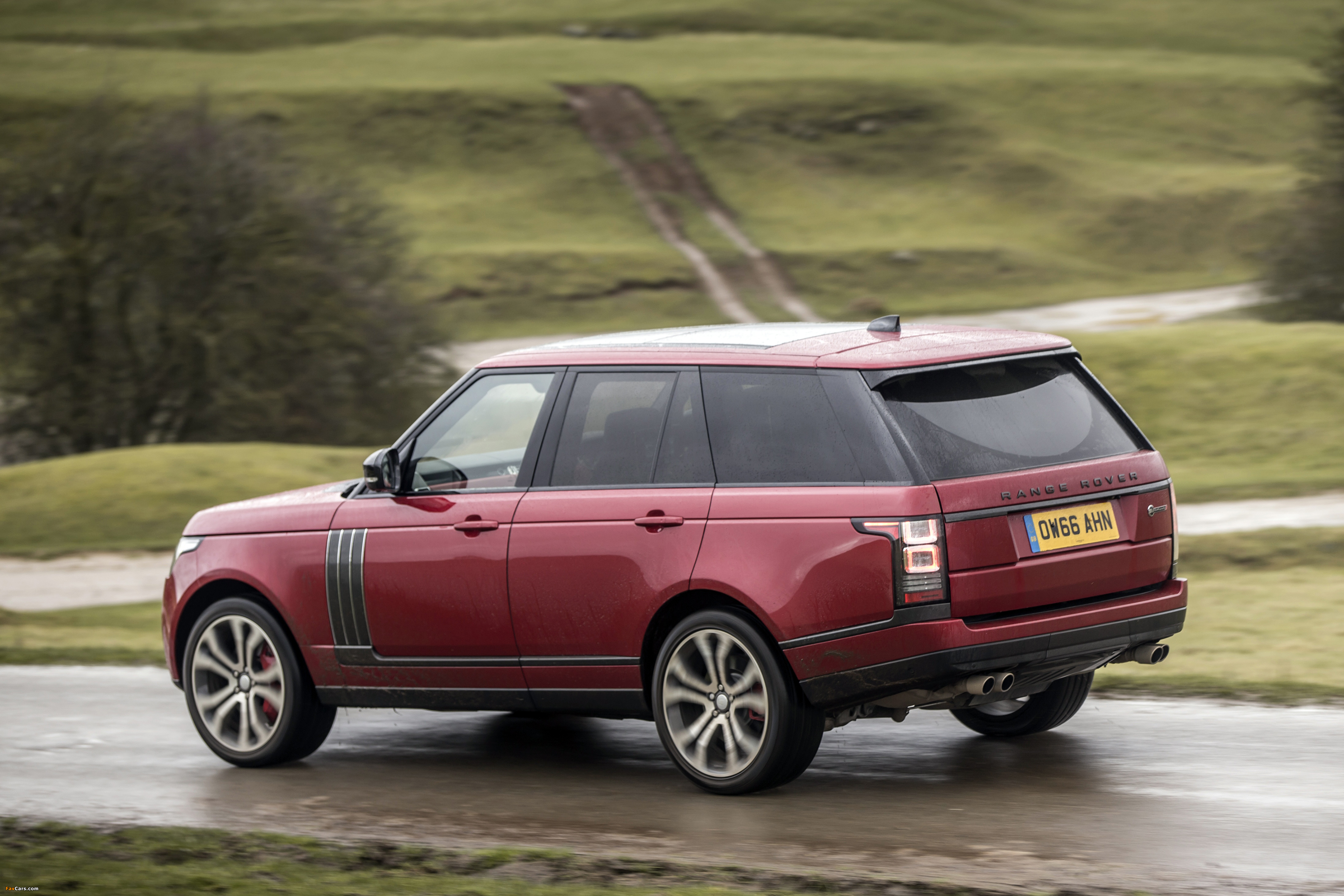 Range Rover SVAutobiography Dynamic UK-spec (L405) 2016 photos (4096 x 2731)