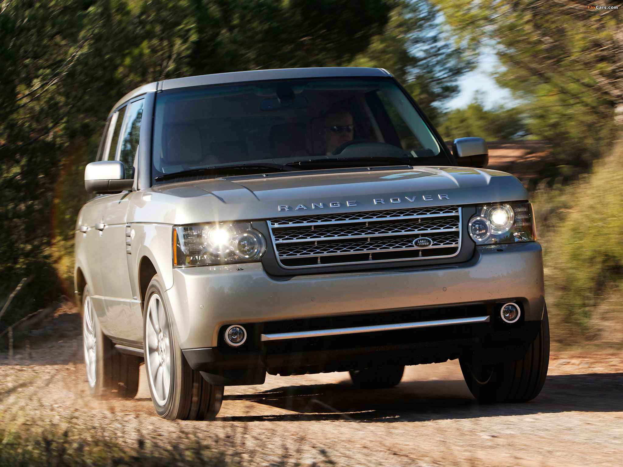 Photos of Range Rover Supercharged (L322) 2009–12 (2048 x 1536)