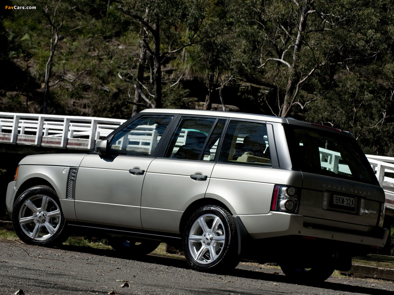 Photos of Range Rover Supercharged AU-spec (L322) 2009–12 (1280 x 960)