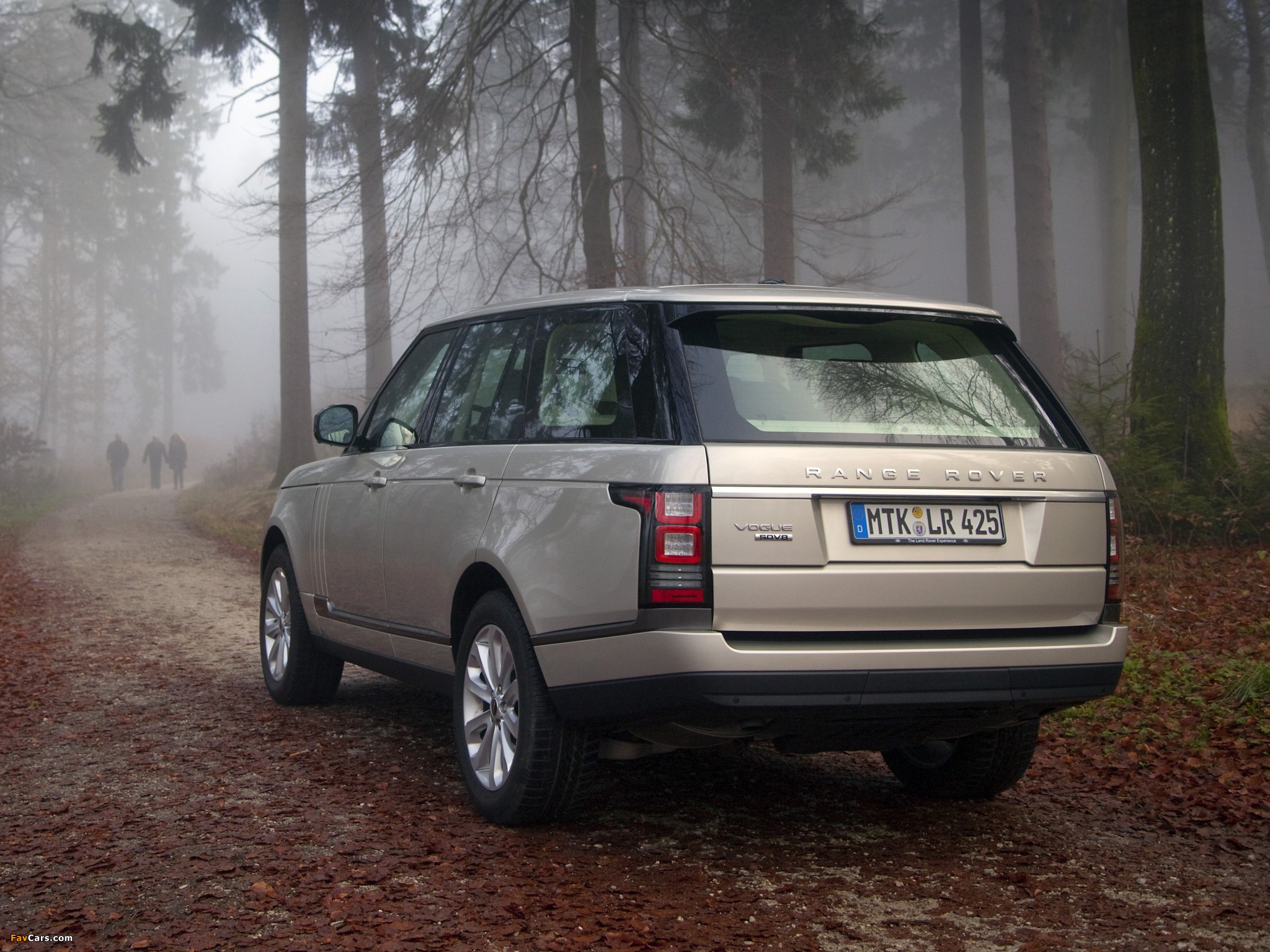 Photos of Range Rover Vogue SDV8 (L405) 2012 (2048 x 1536)