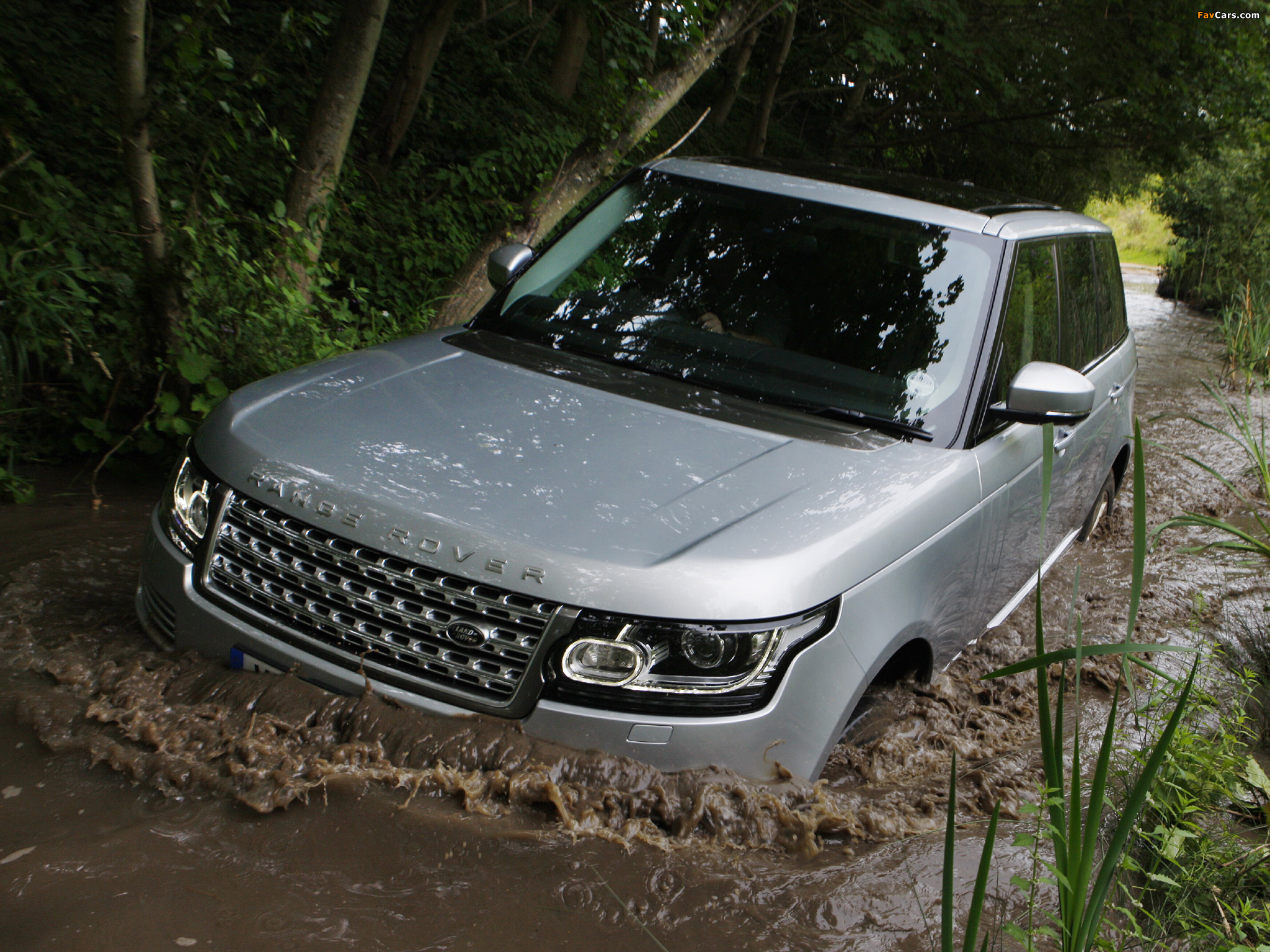 Photos of Range Rover Vogue TDV6 UK-spec (L405) 2012 (2048 x 1536)